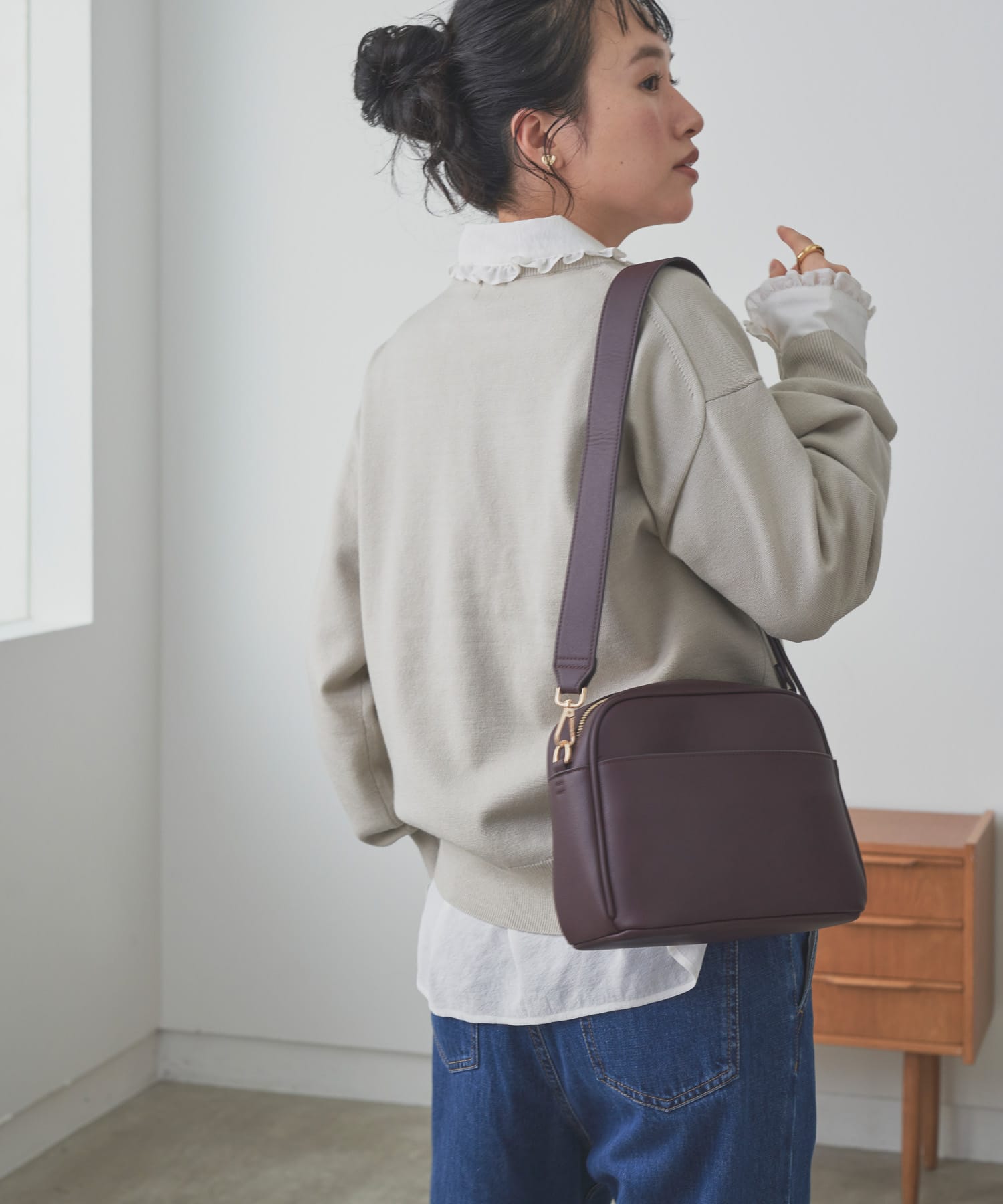 フリルカラーブラウス OFF M