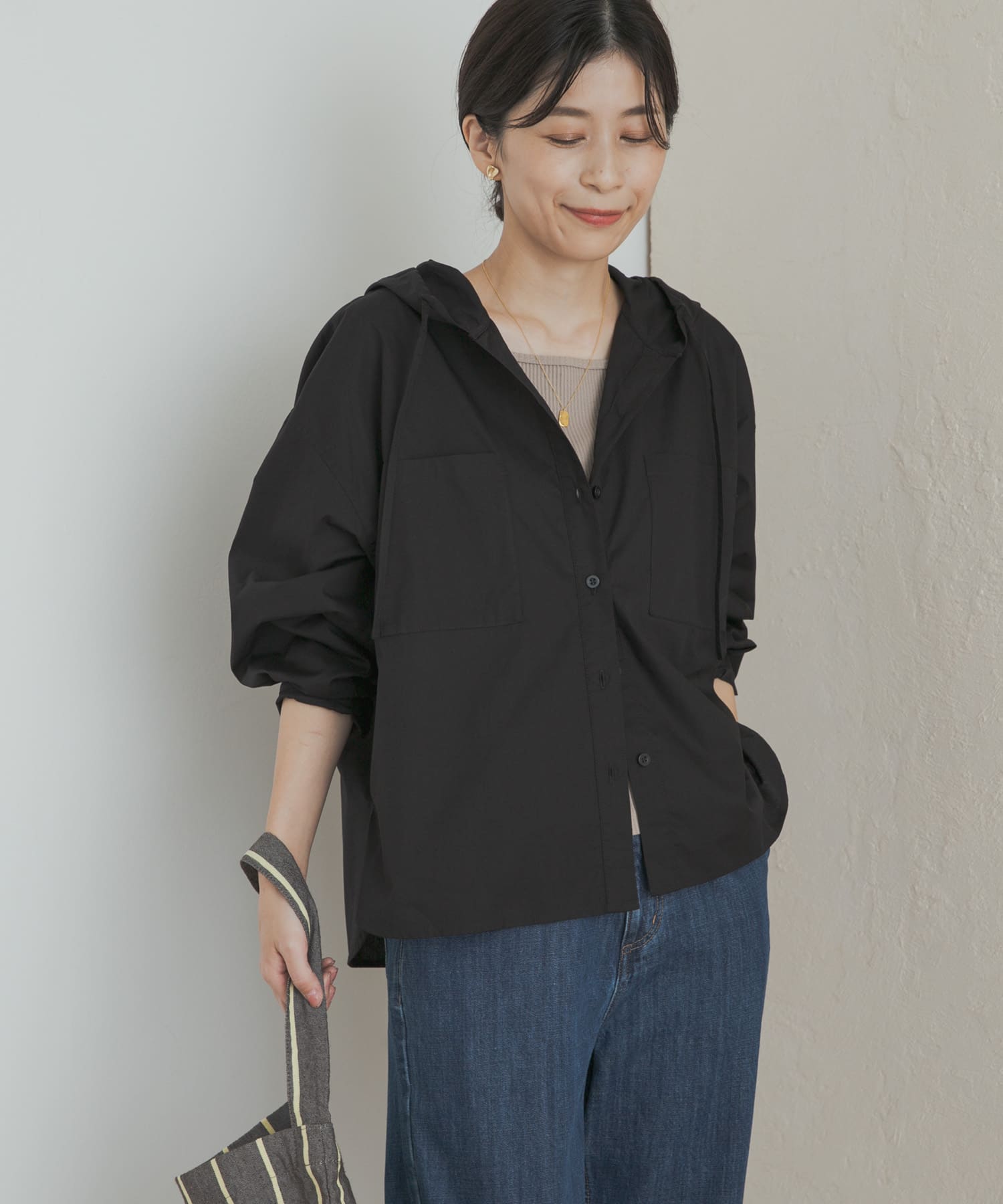 フーディーシャツ