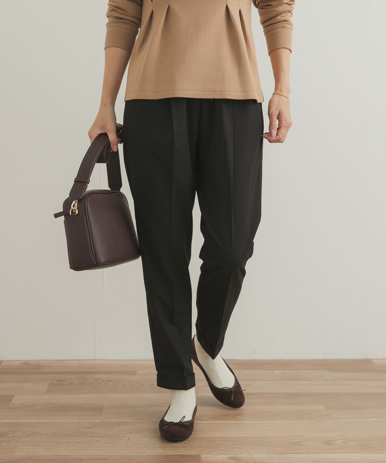 ツイルストレッチテーパードイージーパンツ