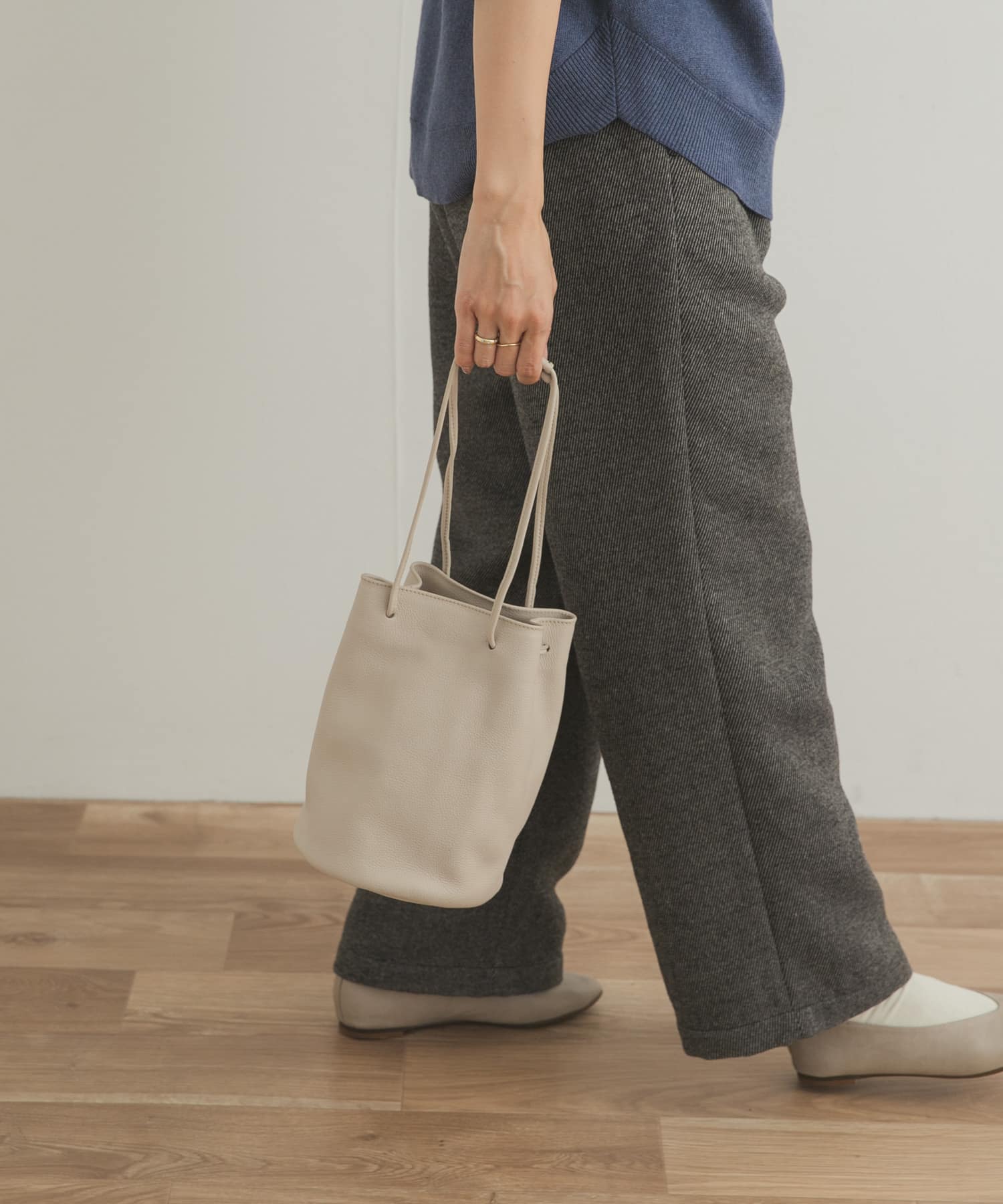 2WAYレザーバッグ GREIGE one