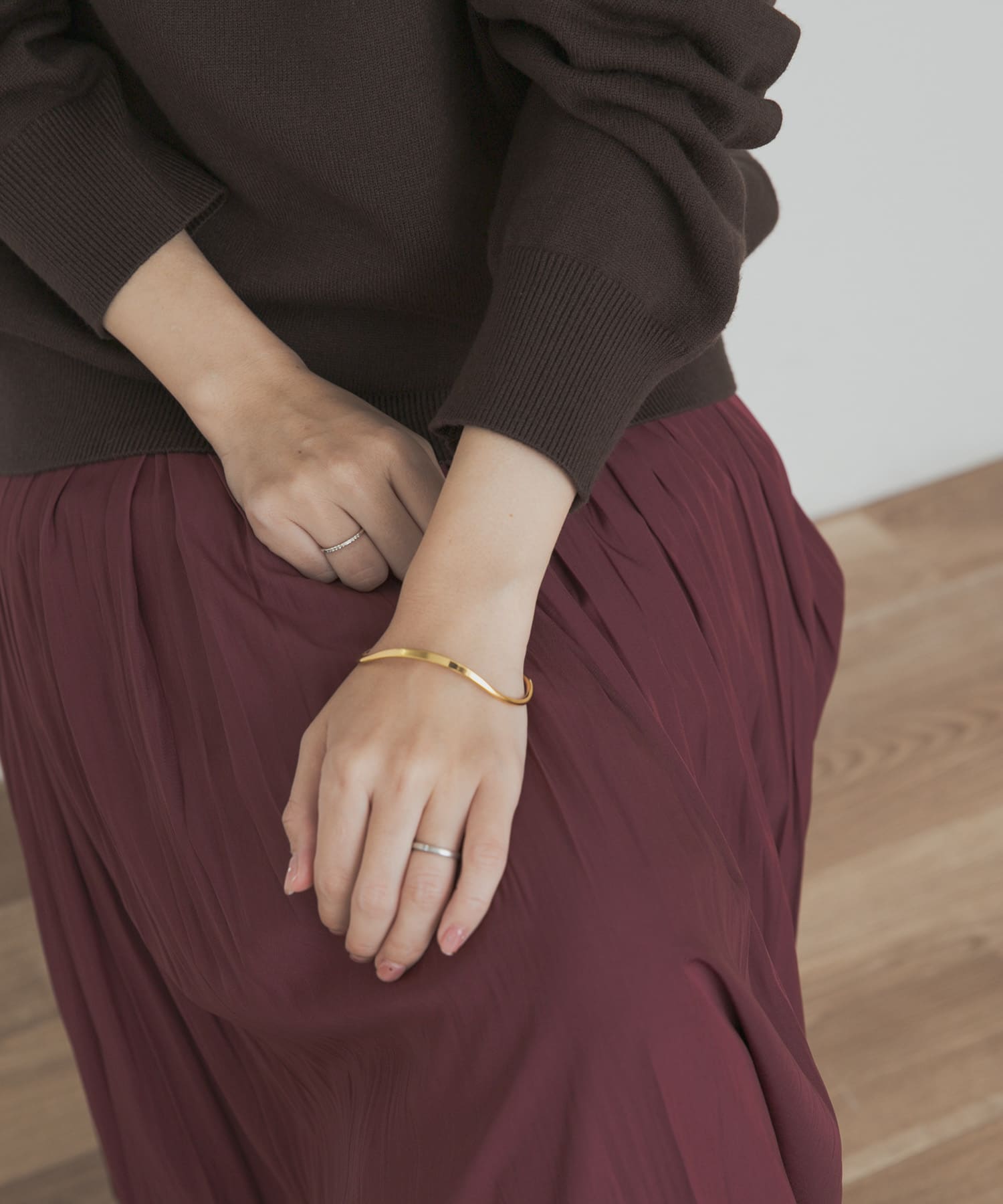 ウェーブバングル