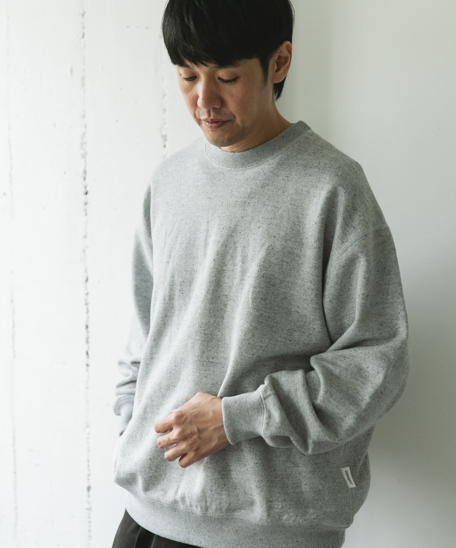 TOP GRAY