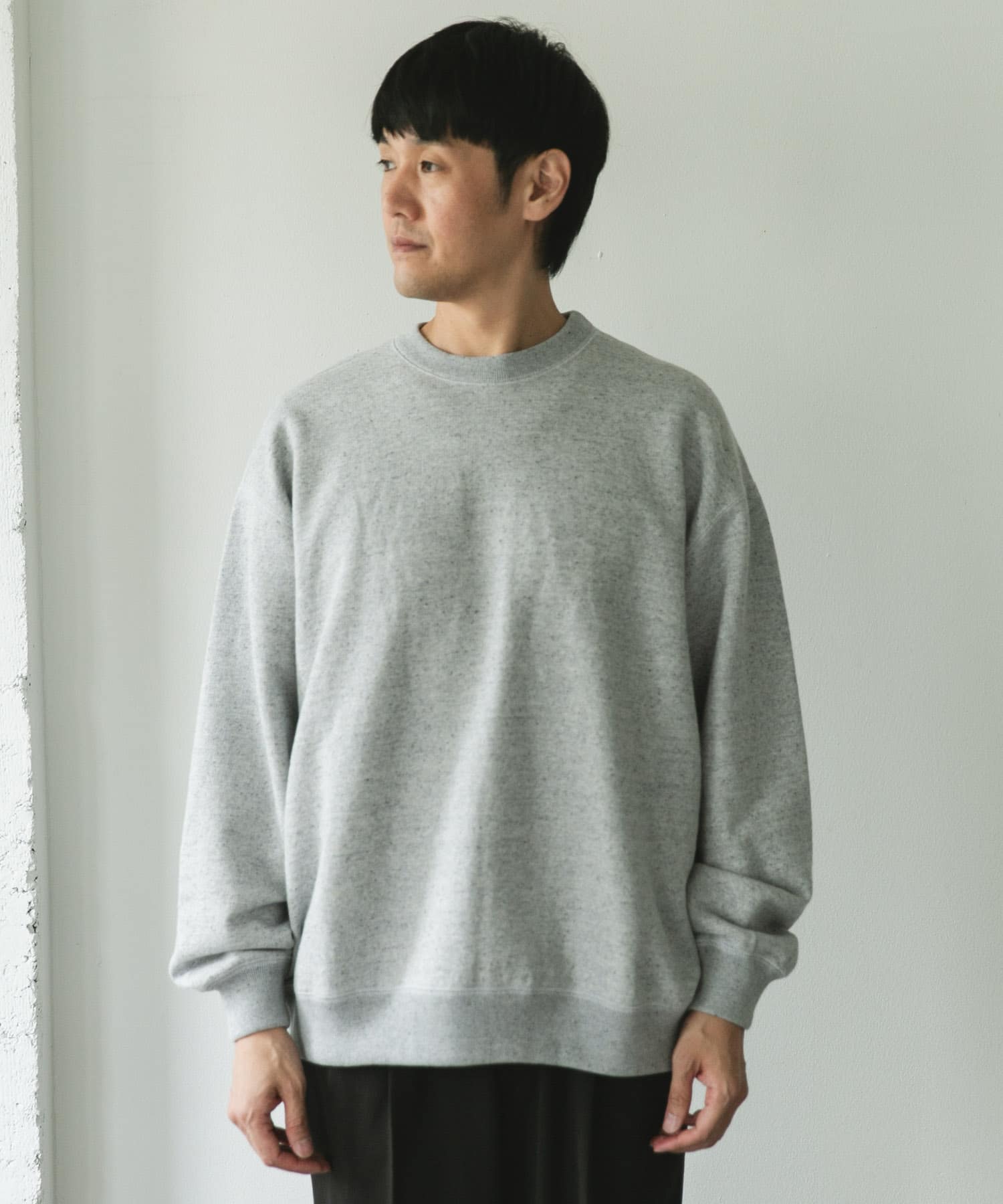 TOP GRAY