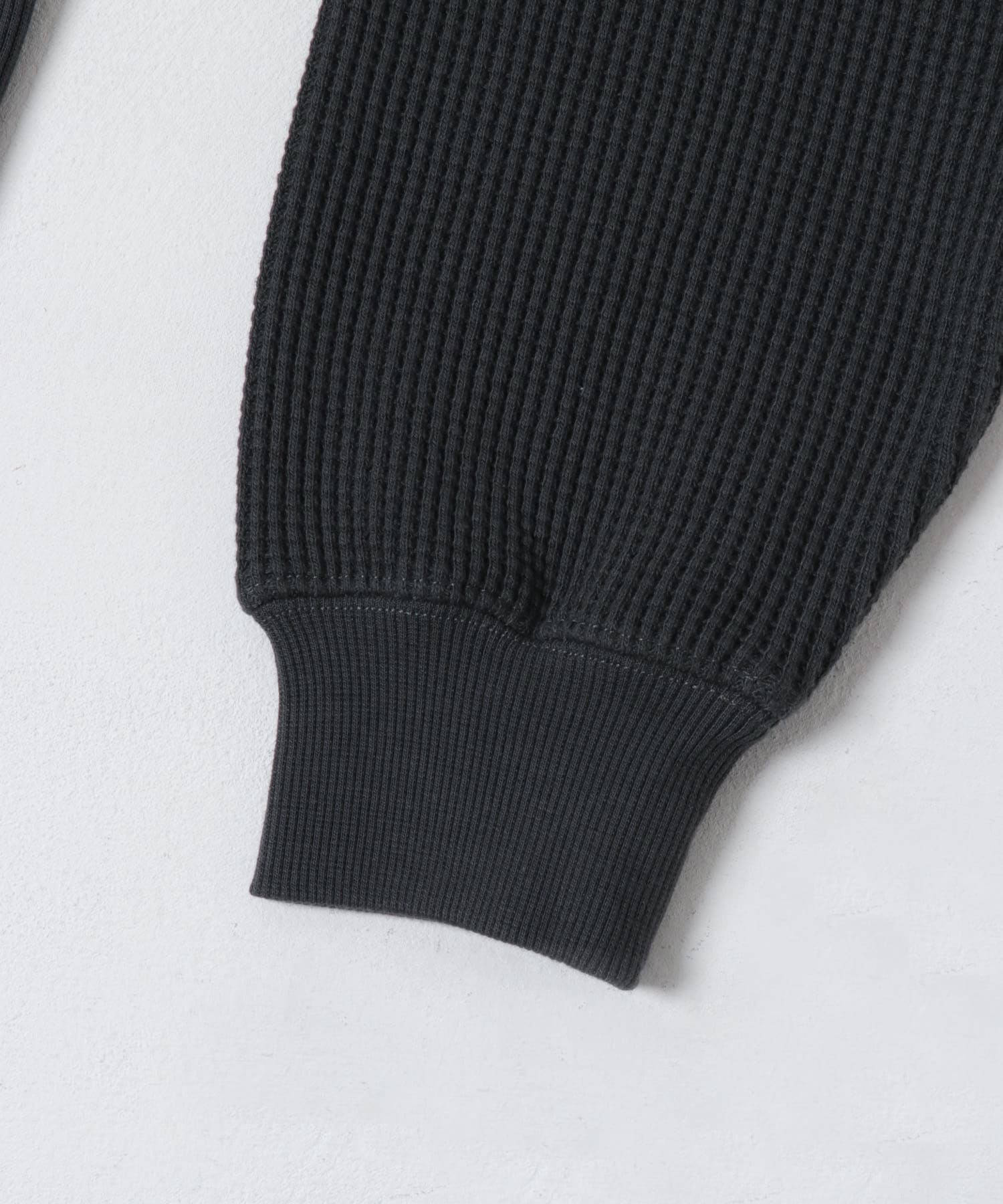 『UR TECH』ワッフルロングスリーブTシャツ CHARCOAL M