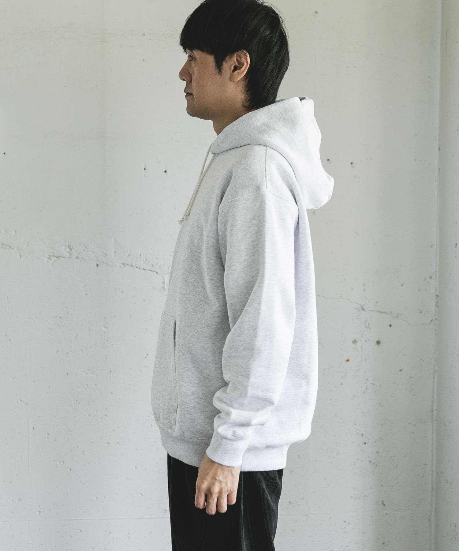 ASH GRAY