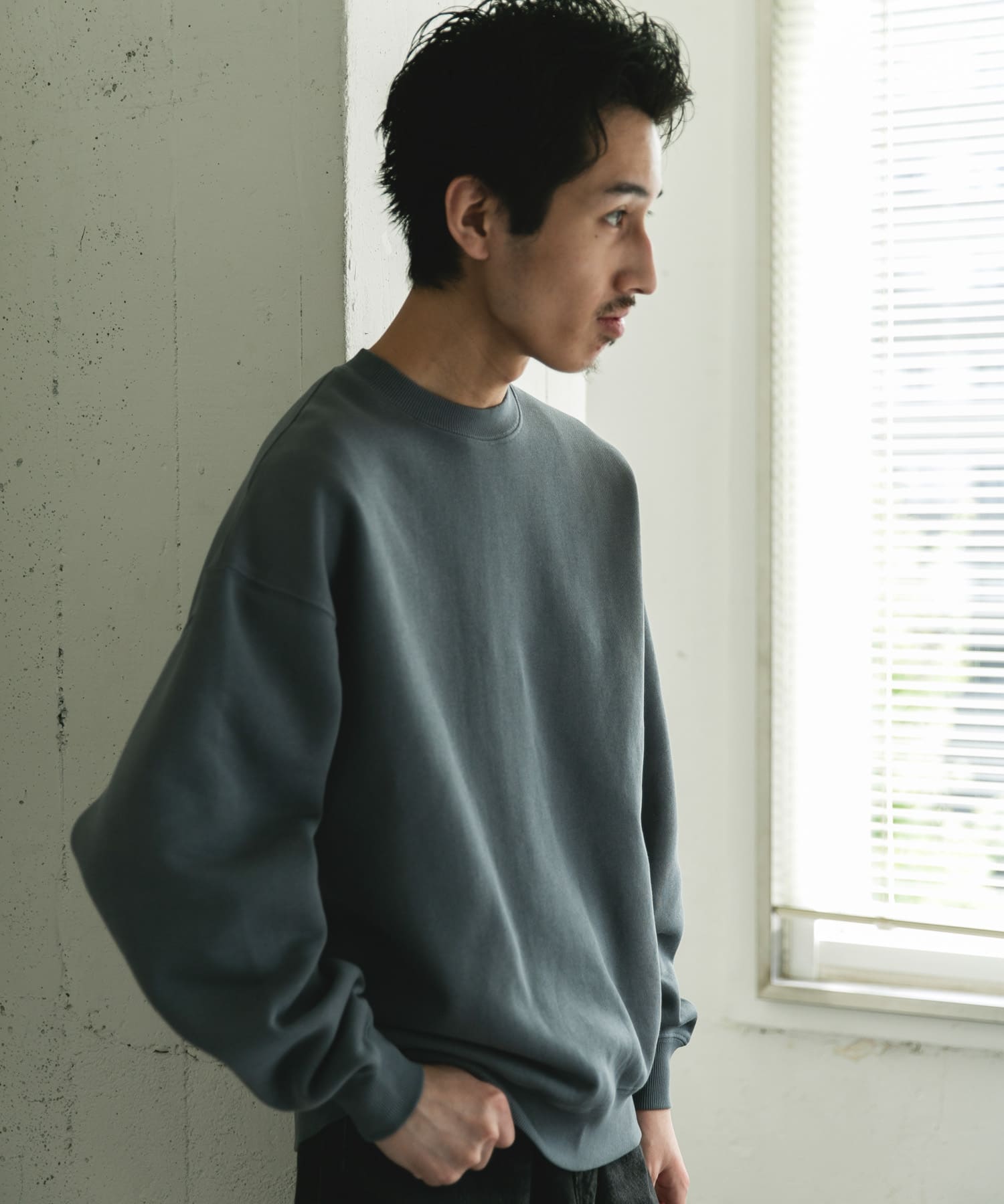 『UR TECH』ピグメントダイ裏起毛スウェット