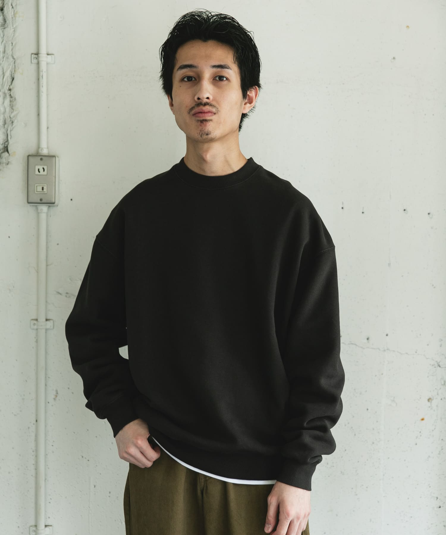 『UR TECH』ピグメントダイ裏起毛スウェット