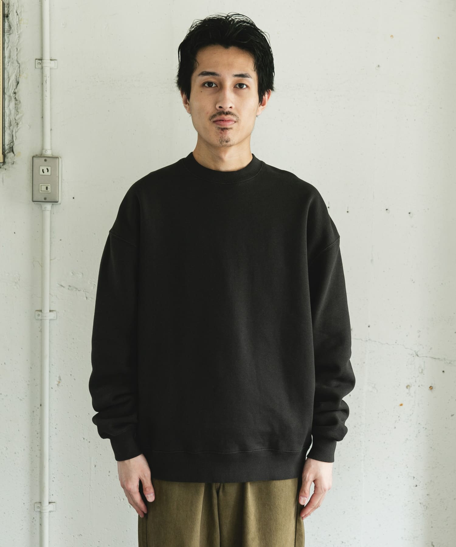 UR TECH』ピグメントダイ裏起毛スウェット(M BLACK): トップス｜URBAN
