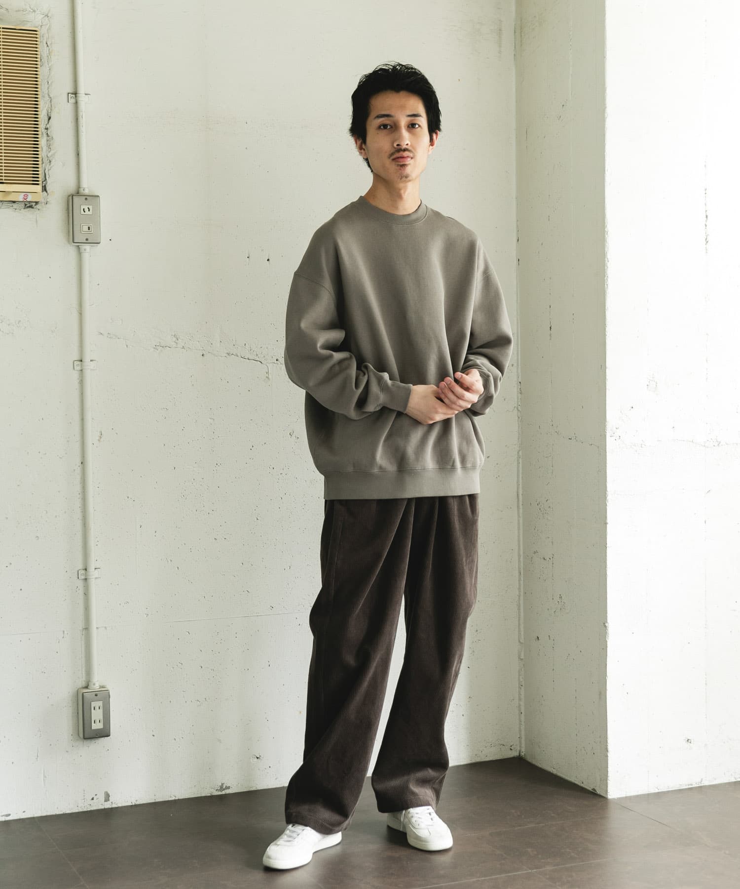 GRAY