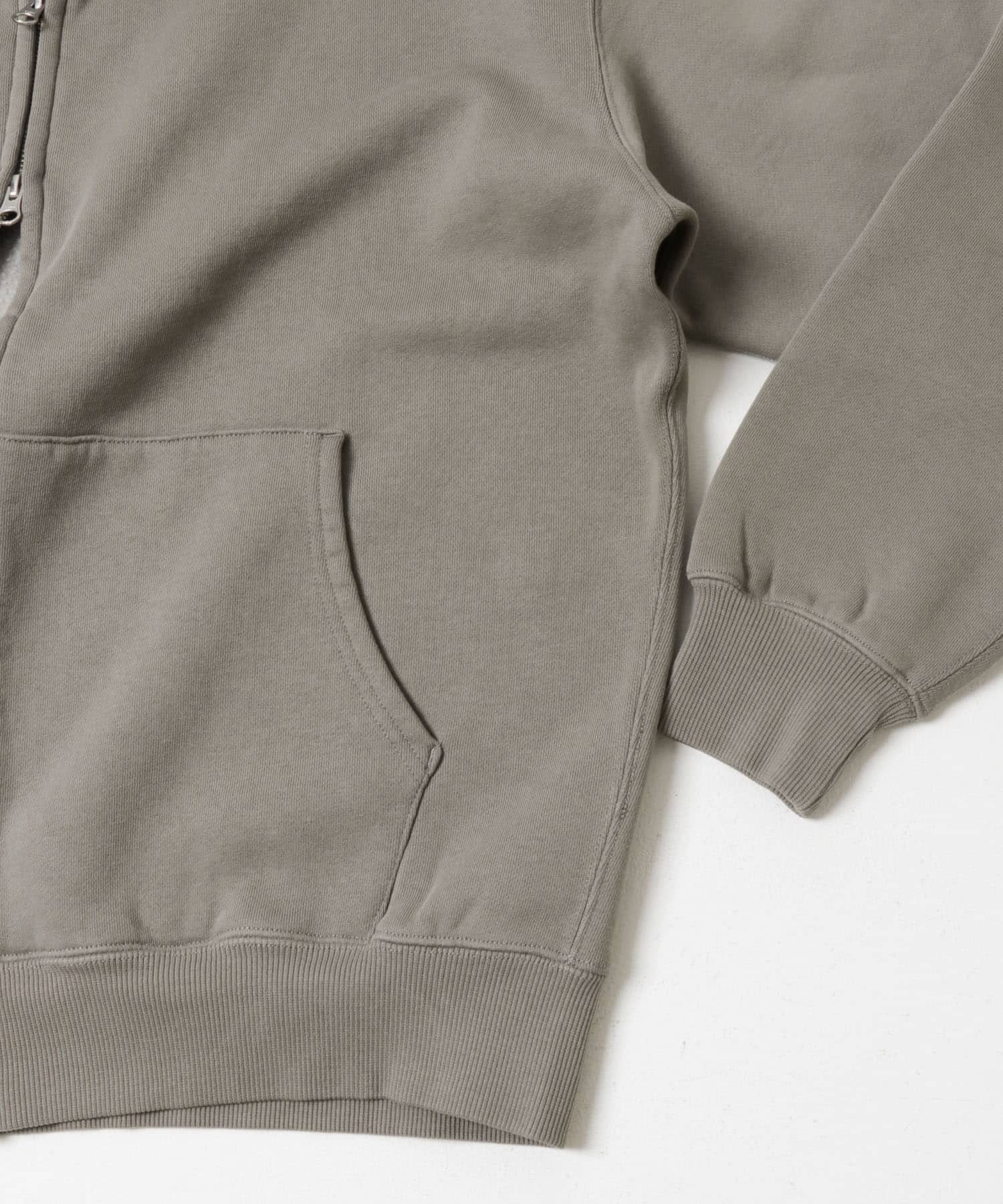 『UR TECH』ピグメントダイ裏起毛ZIPパーカー GRAY M