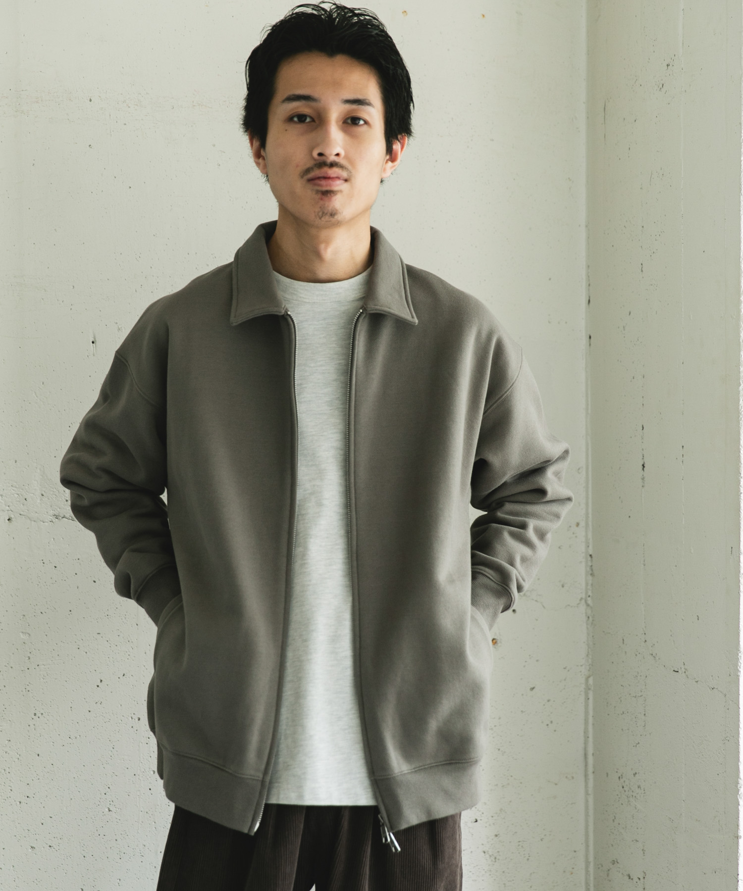 GRAY
