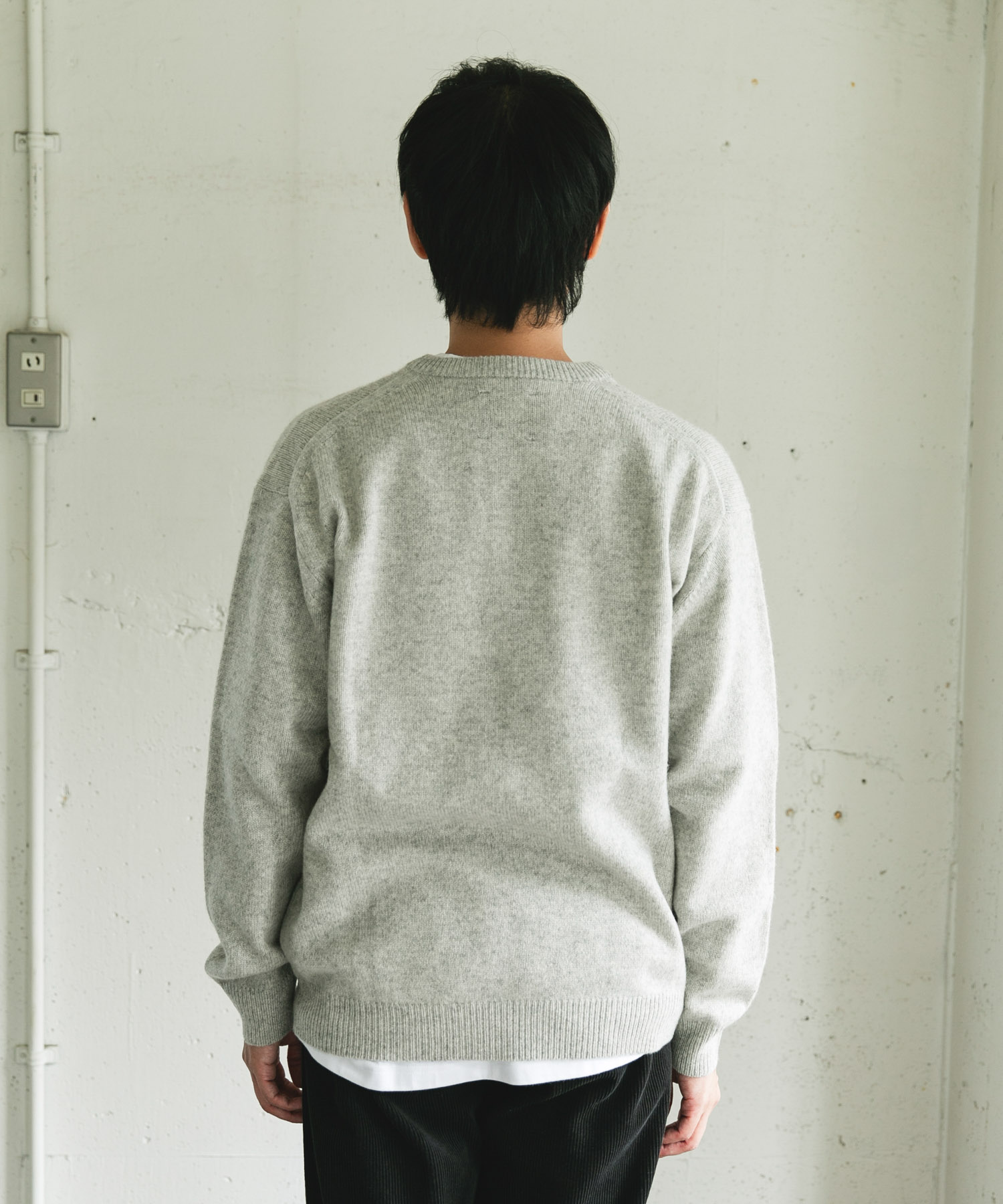 GRAY