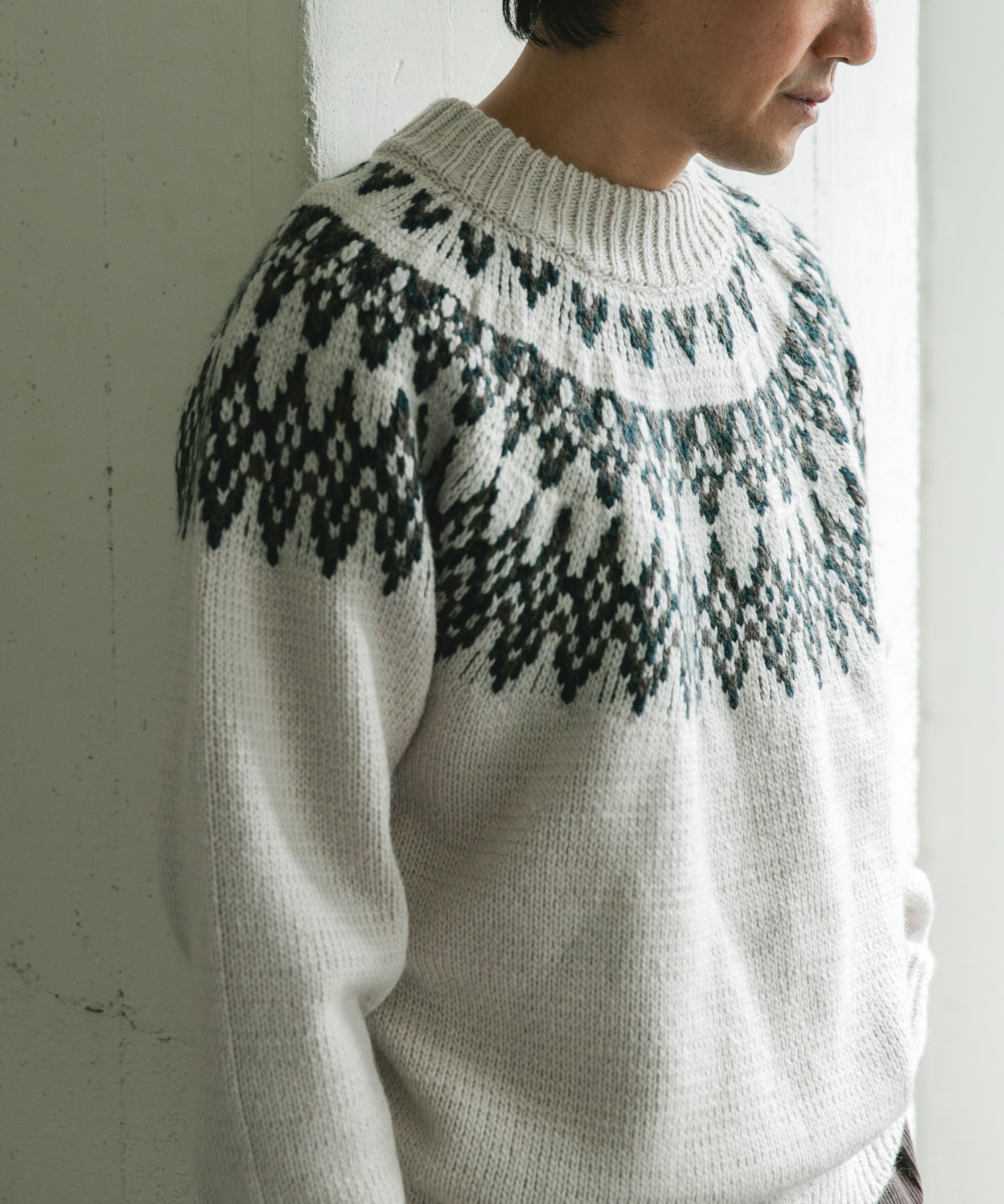 求心柄モックネックニット