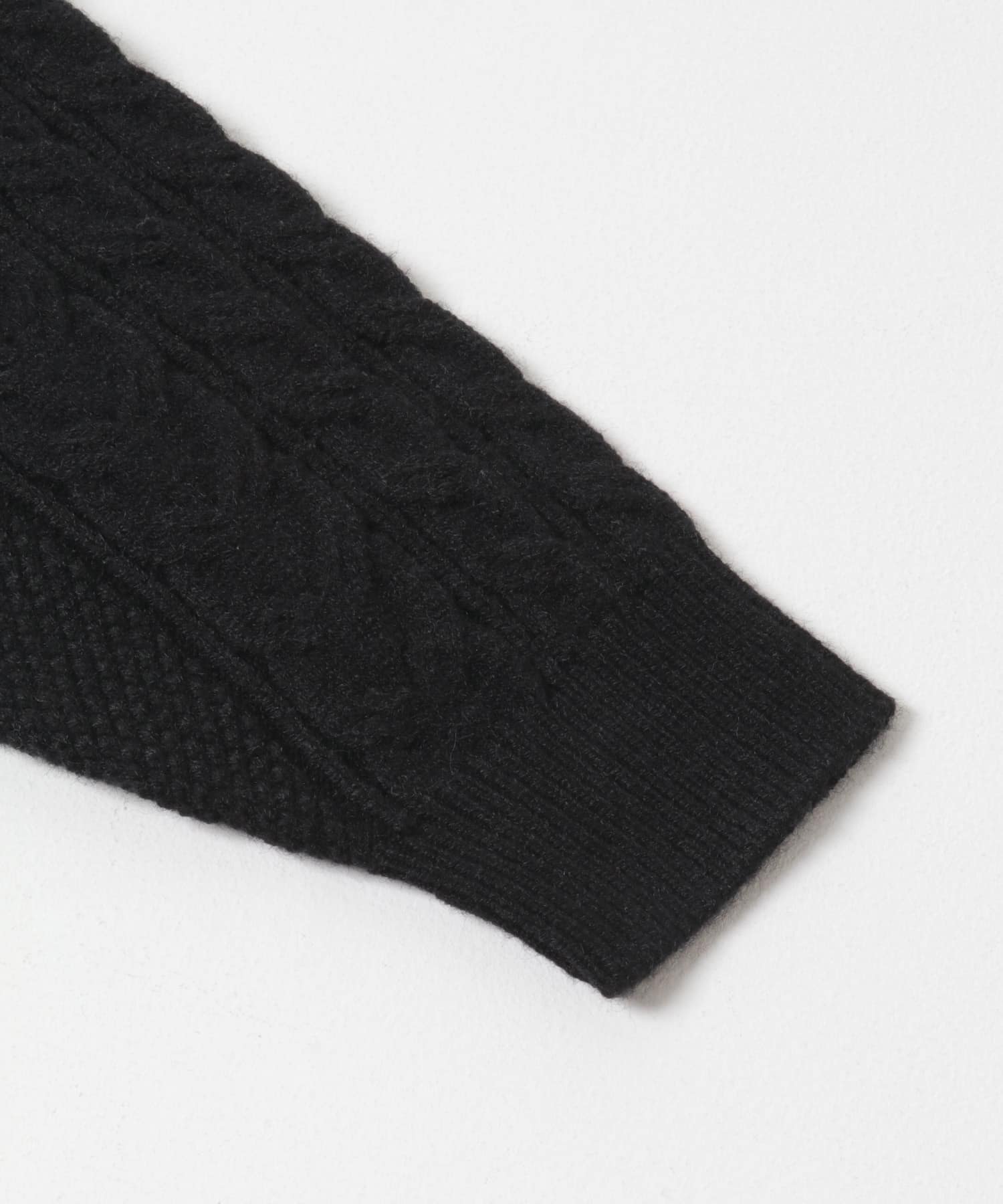 アランニットクルーネックプルオーバー BLACK M