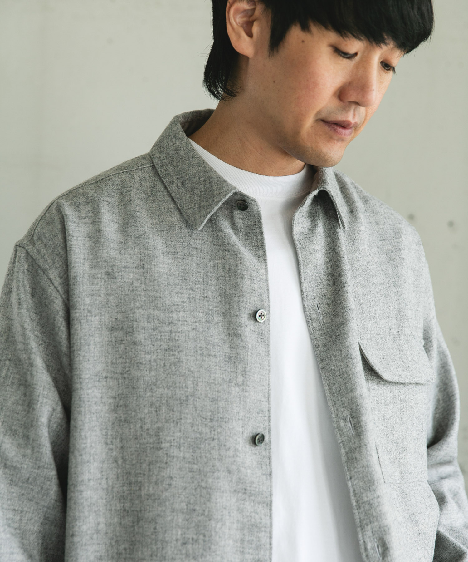 TOP GRAY
