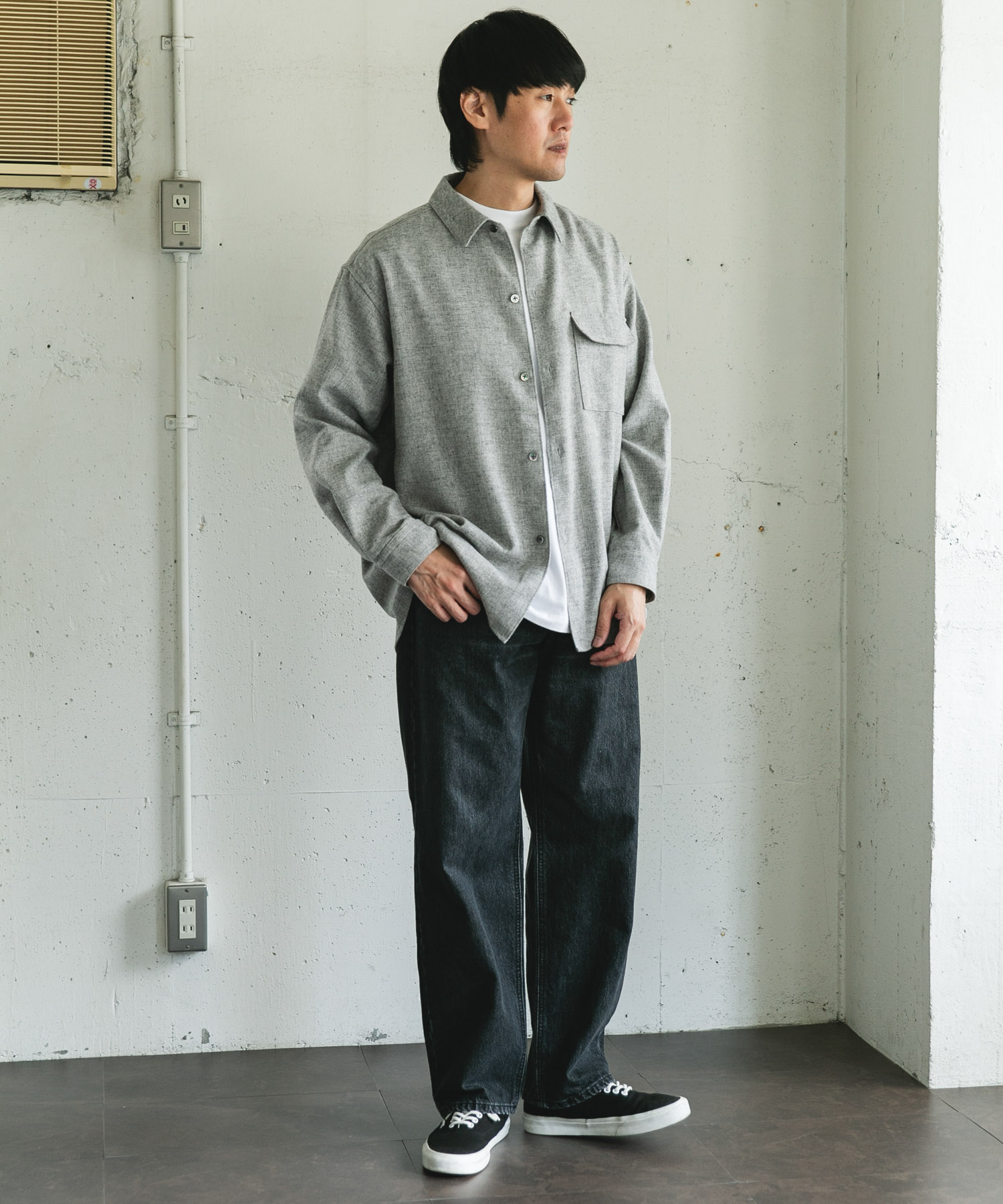 TOP GRAY