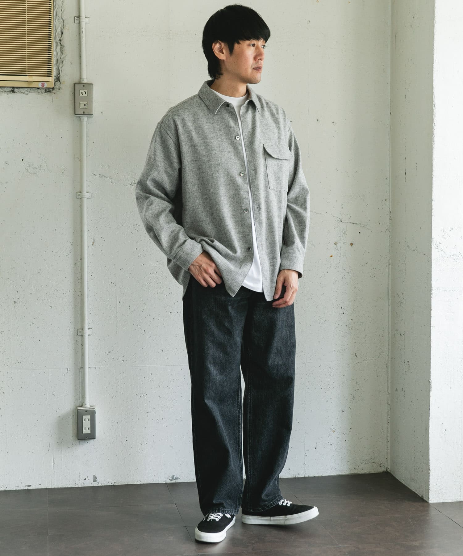 TOP GRAY