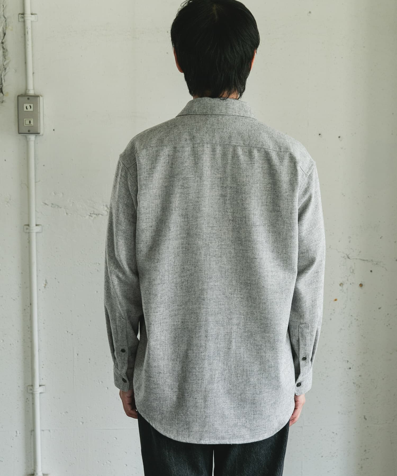 TOP GRAY