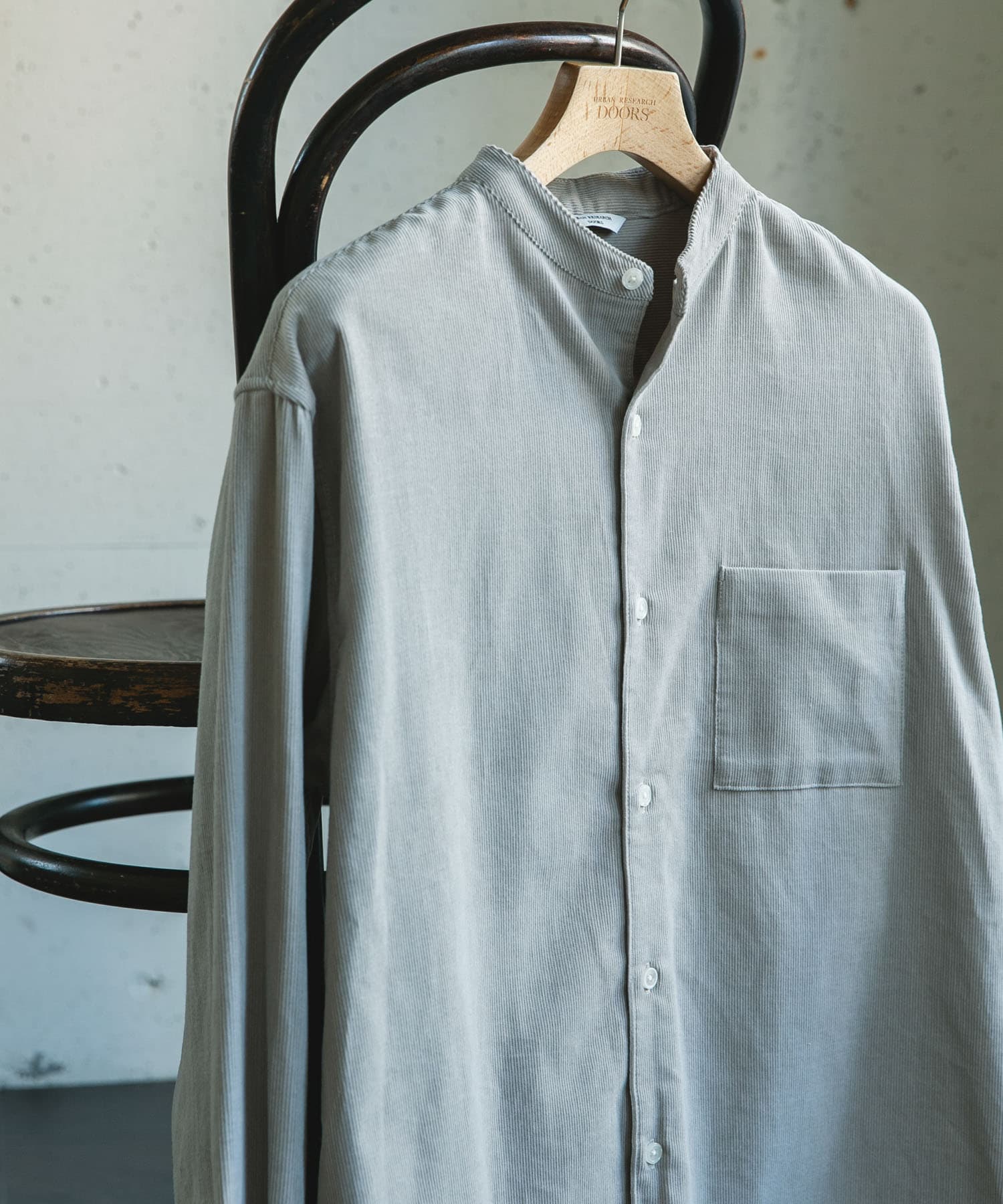 『UR TECH』コーデュロイバンドカラーシャツ