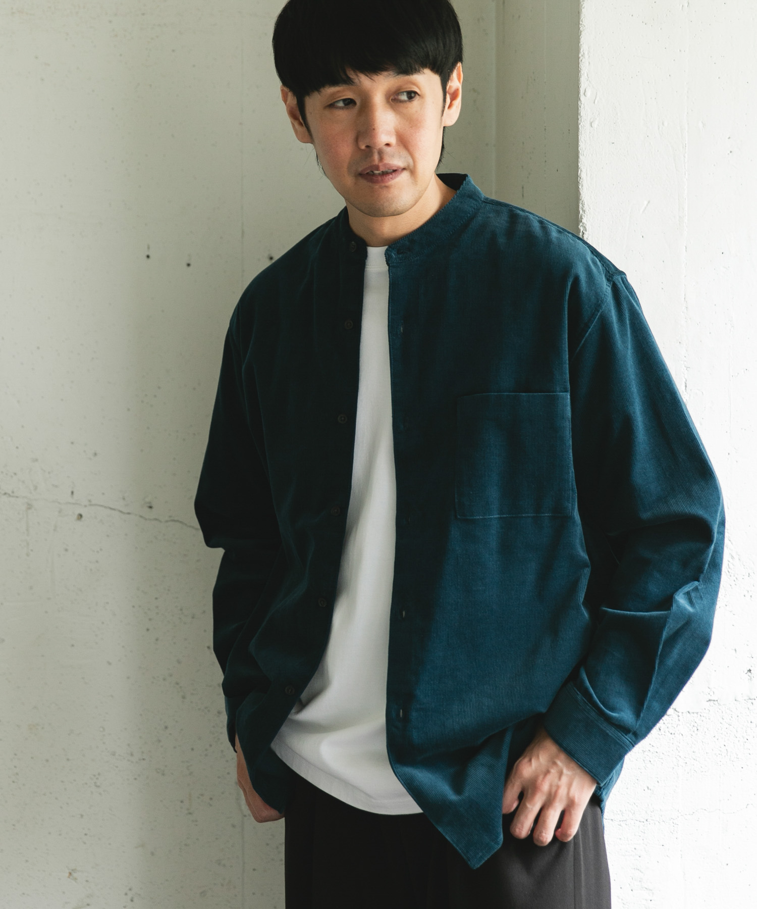 『UR TECH』コーデュロイバンドカラーシャツ