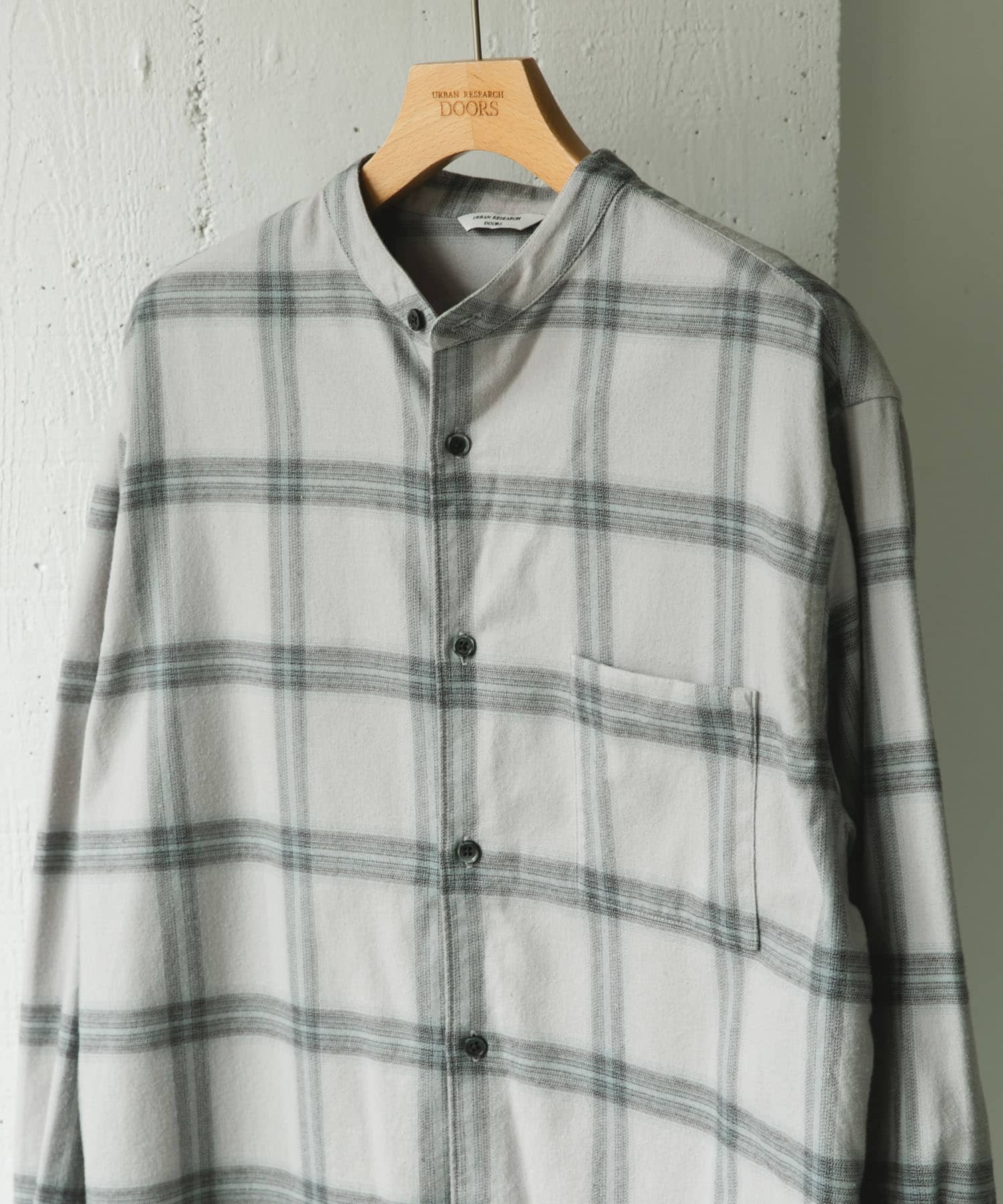 防シワ起毛ネルバンドカラーシャツ