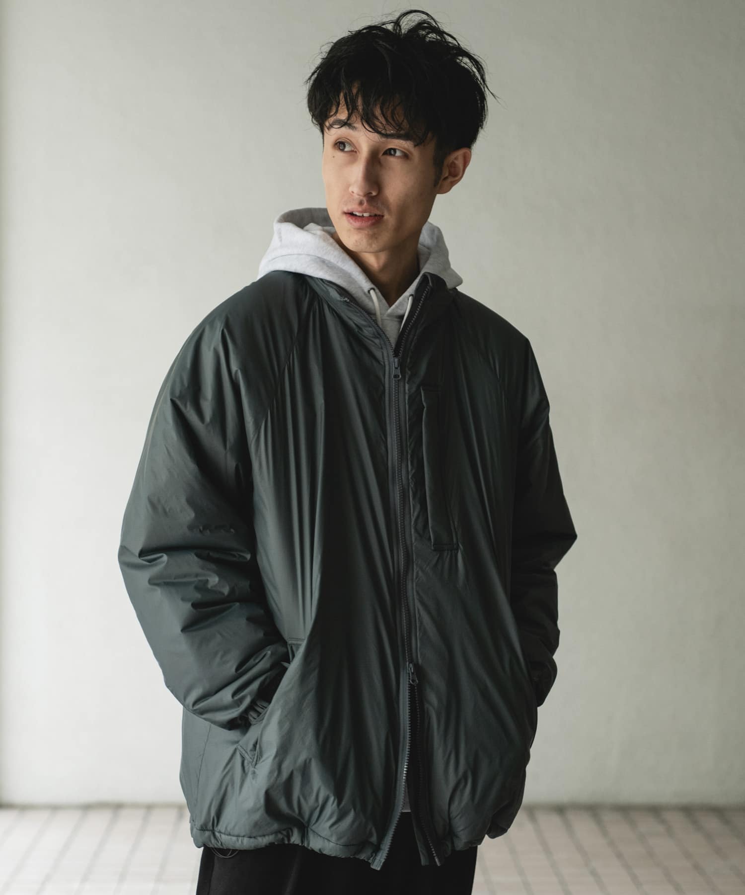GRAY