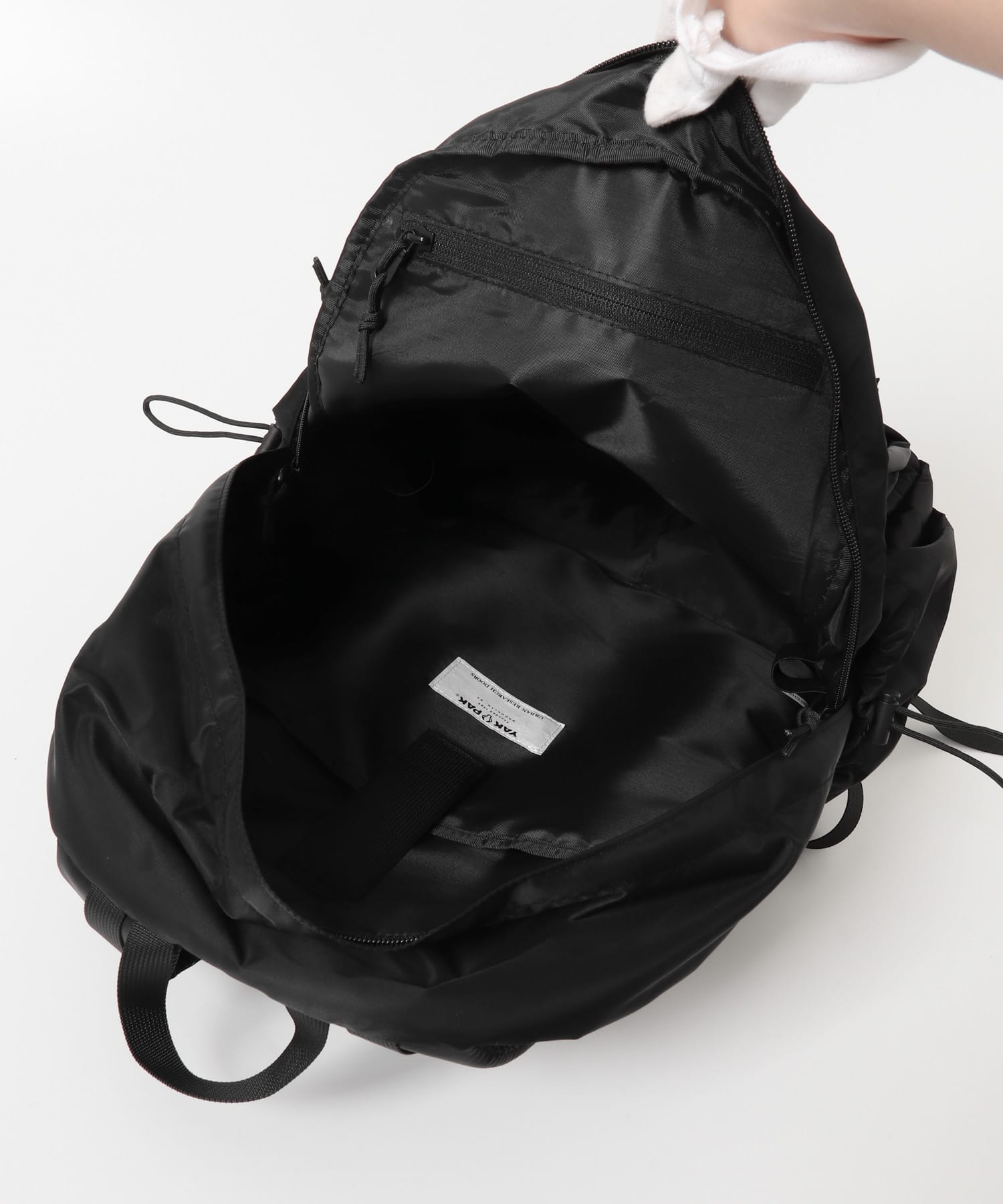 別注』YAKPAK×DOORS マルチポケットデイパック(- BLACK): バッグ