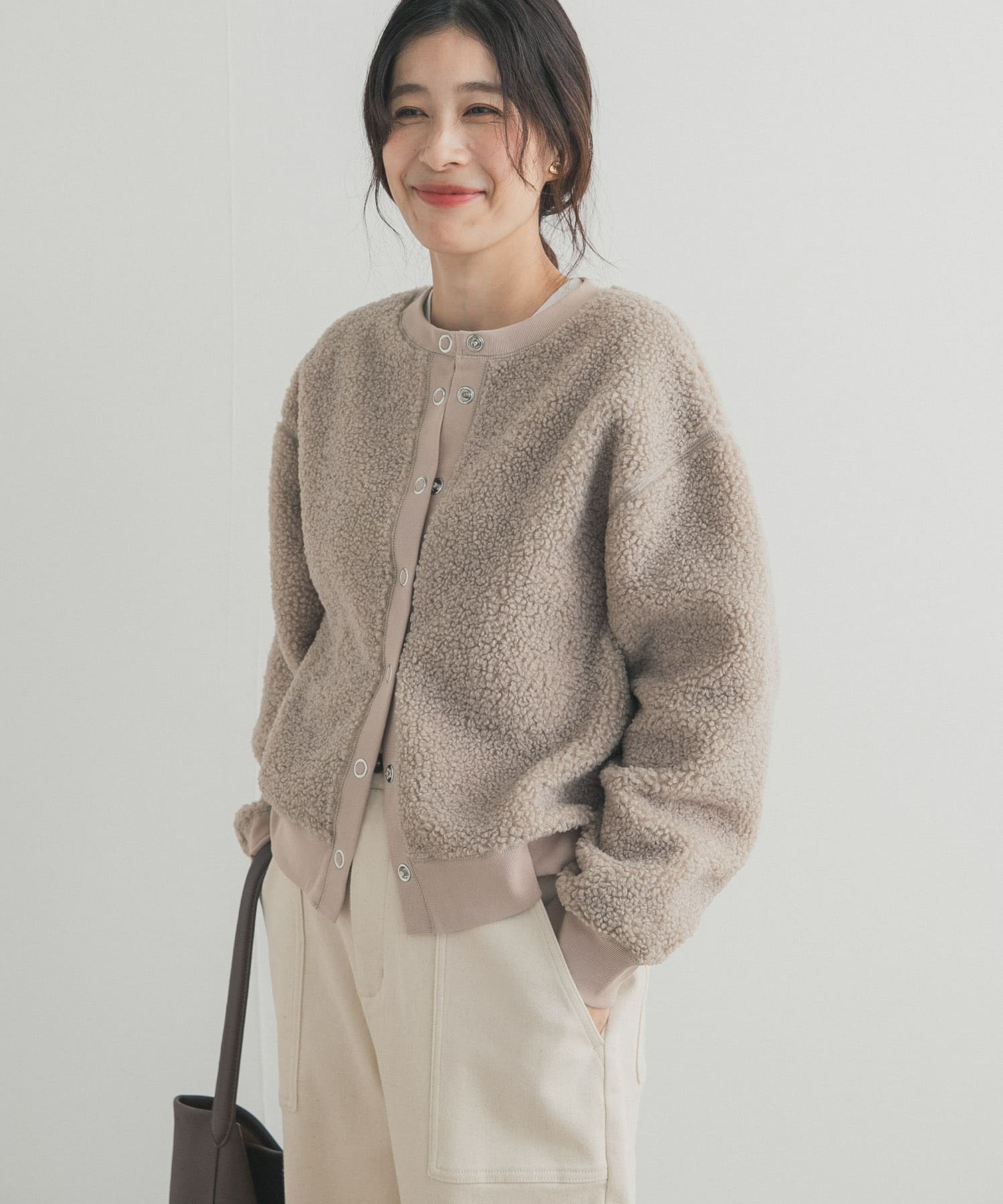 L/BEIGE