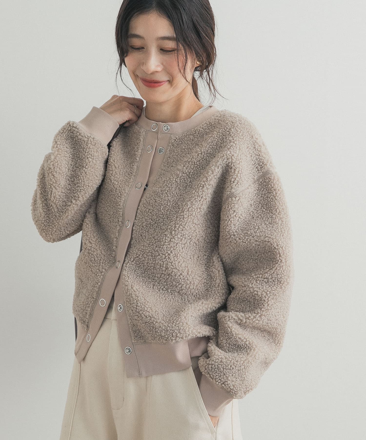 L/BEIGE