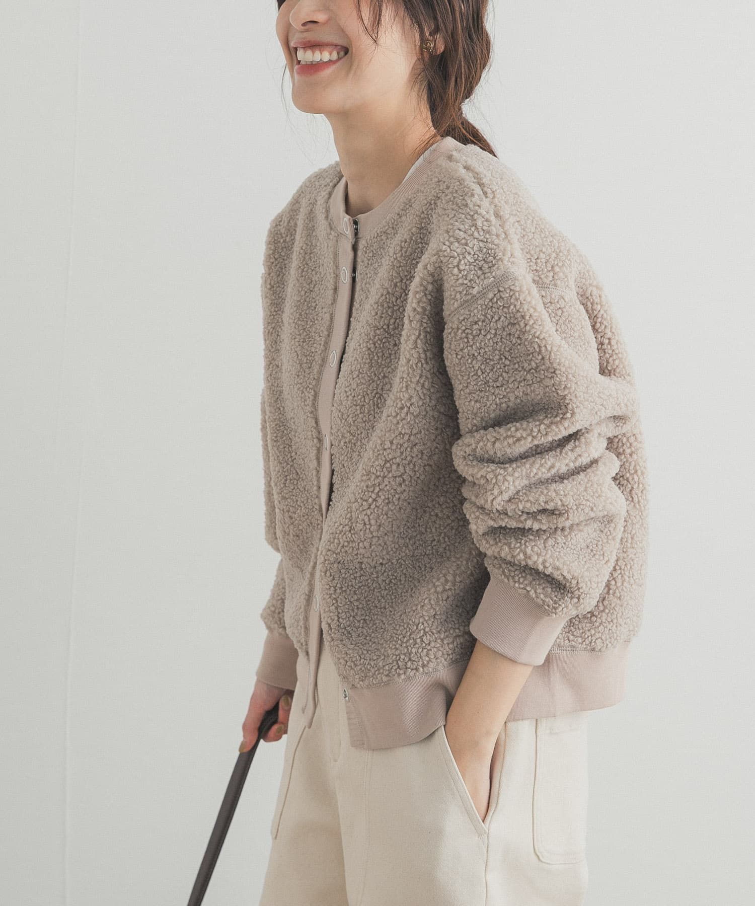 L/BEIGE