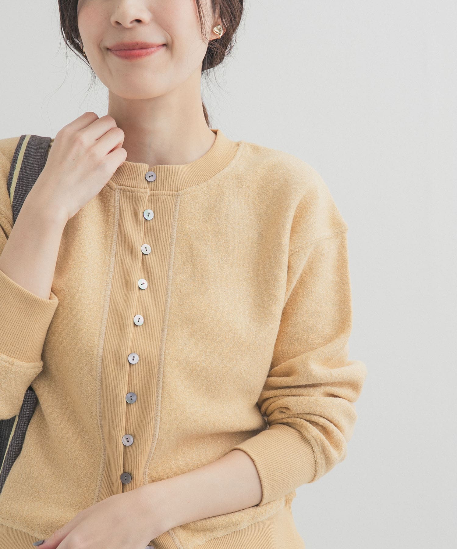 Y.BEIGE