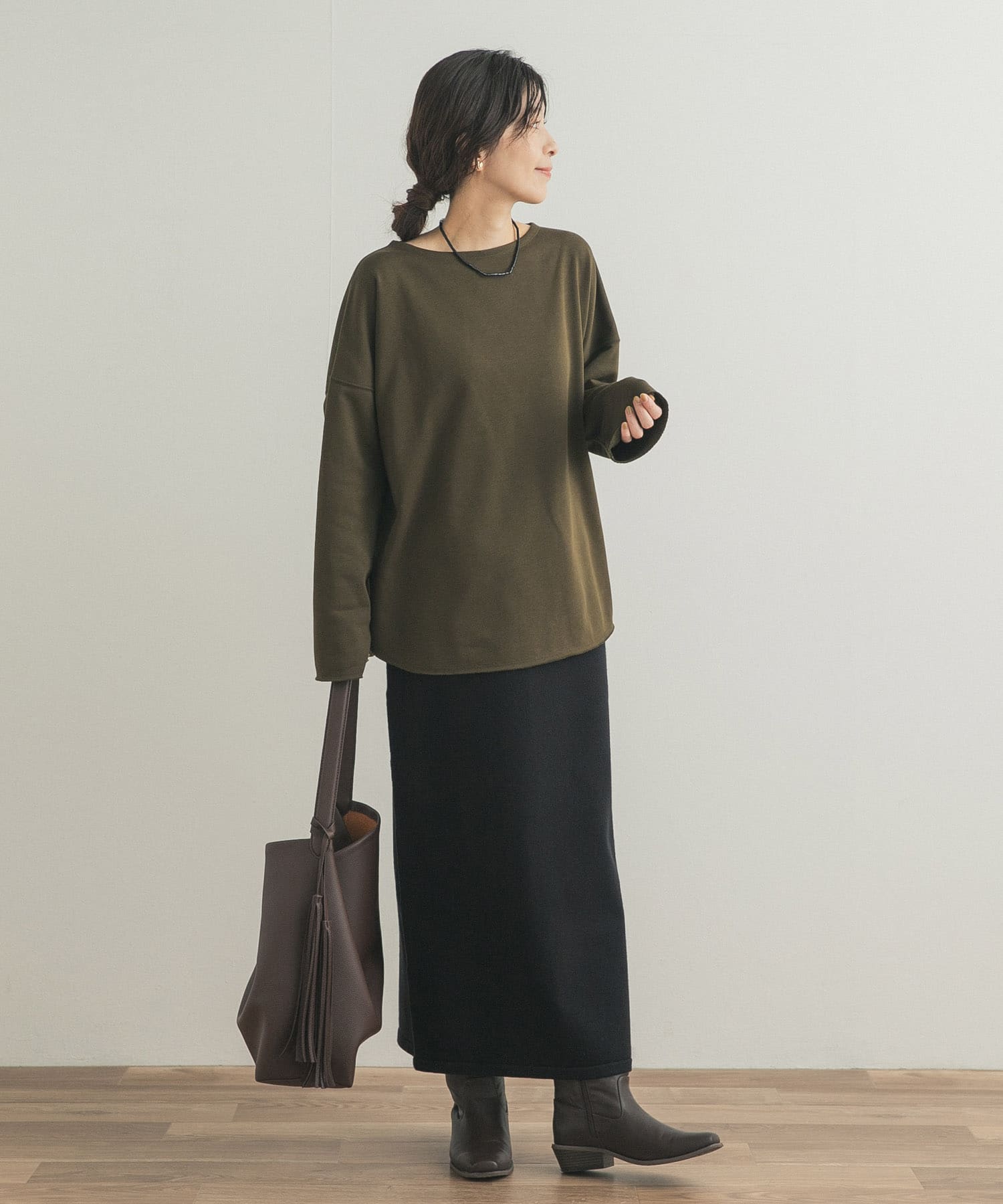 KHAKI