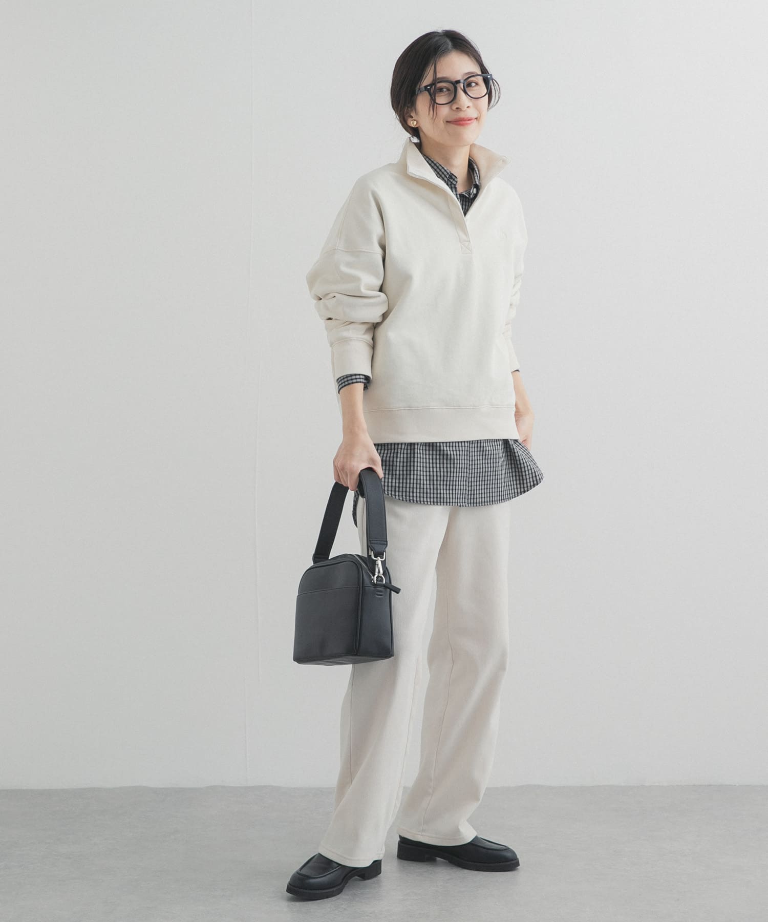 刺繍スタンドカラースウェット(Free OFF): トップス｜URBAN RESEARCH