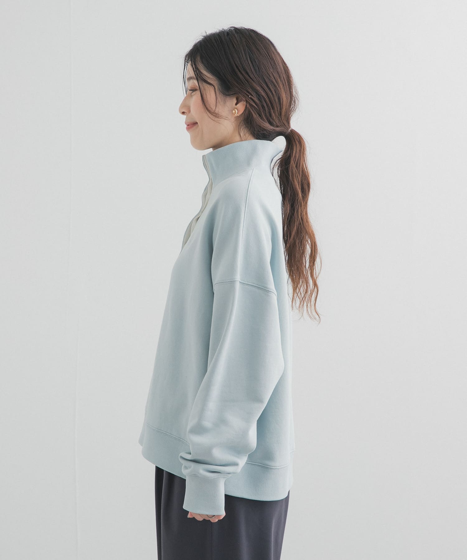 刺繍スタンドカラースウェット(Free OFF): トップス｜URBAN RESEARCH