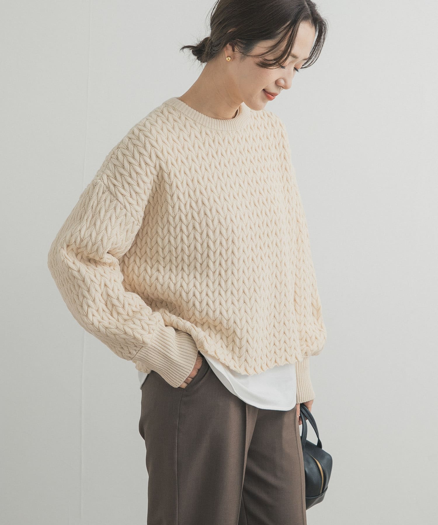 L.BEIGE