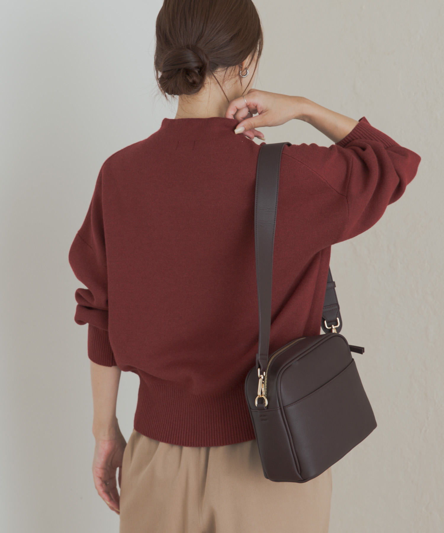 『蓄熱』ボトルネックKNITプルオーバー RED M