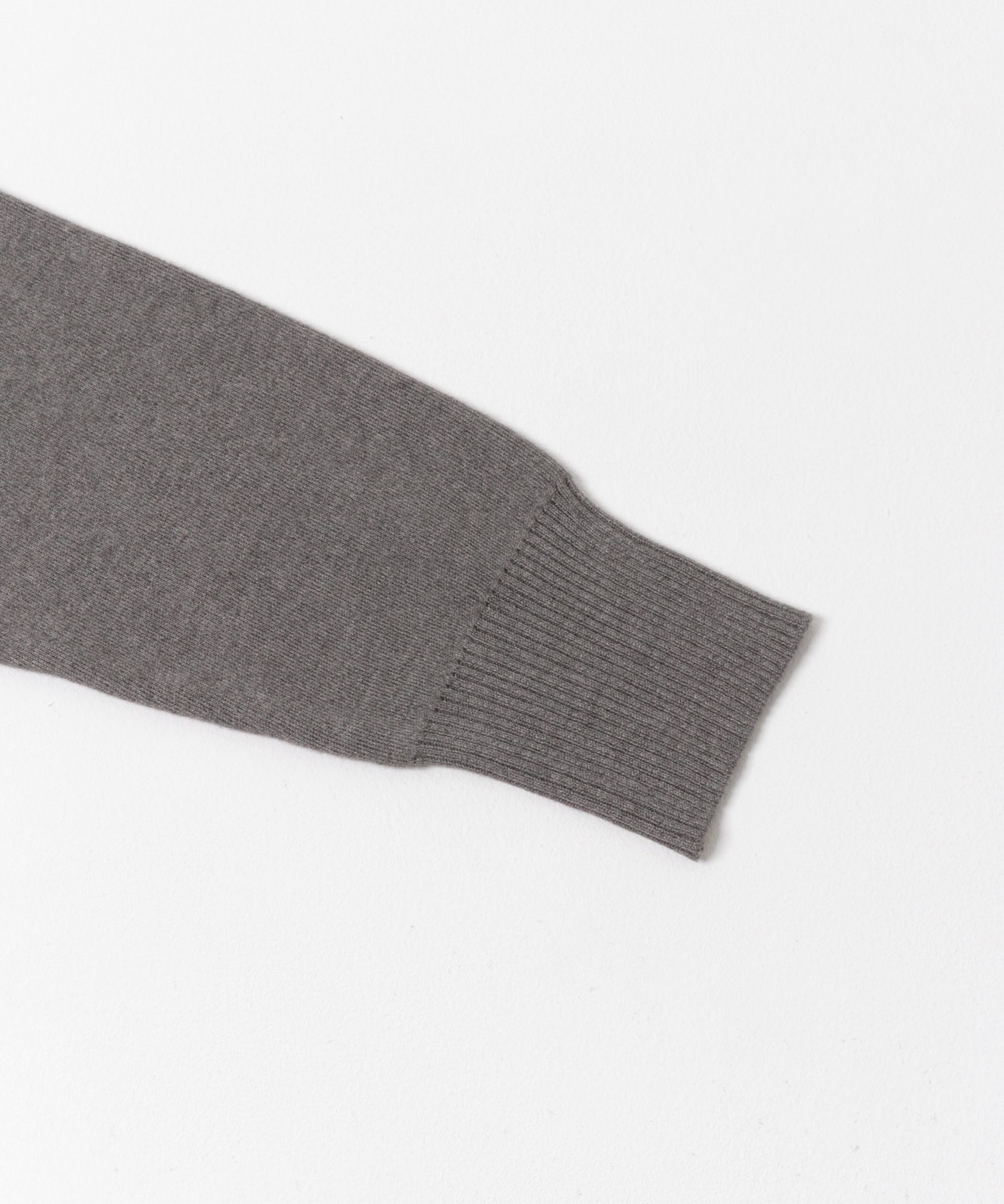 TOP GRAY