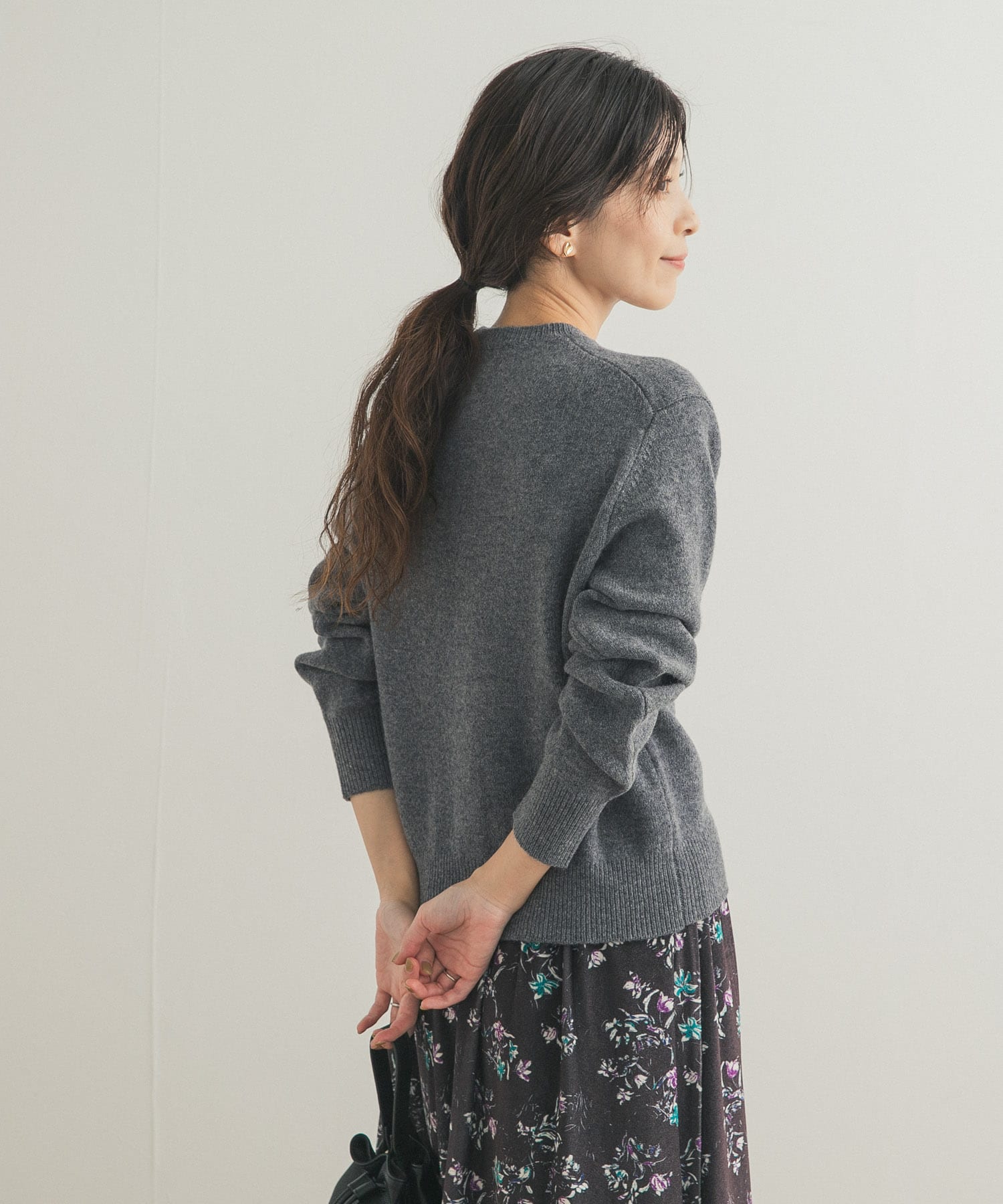 TOP GRAY