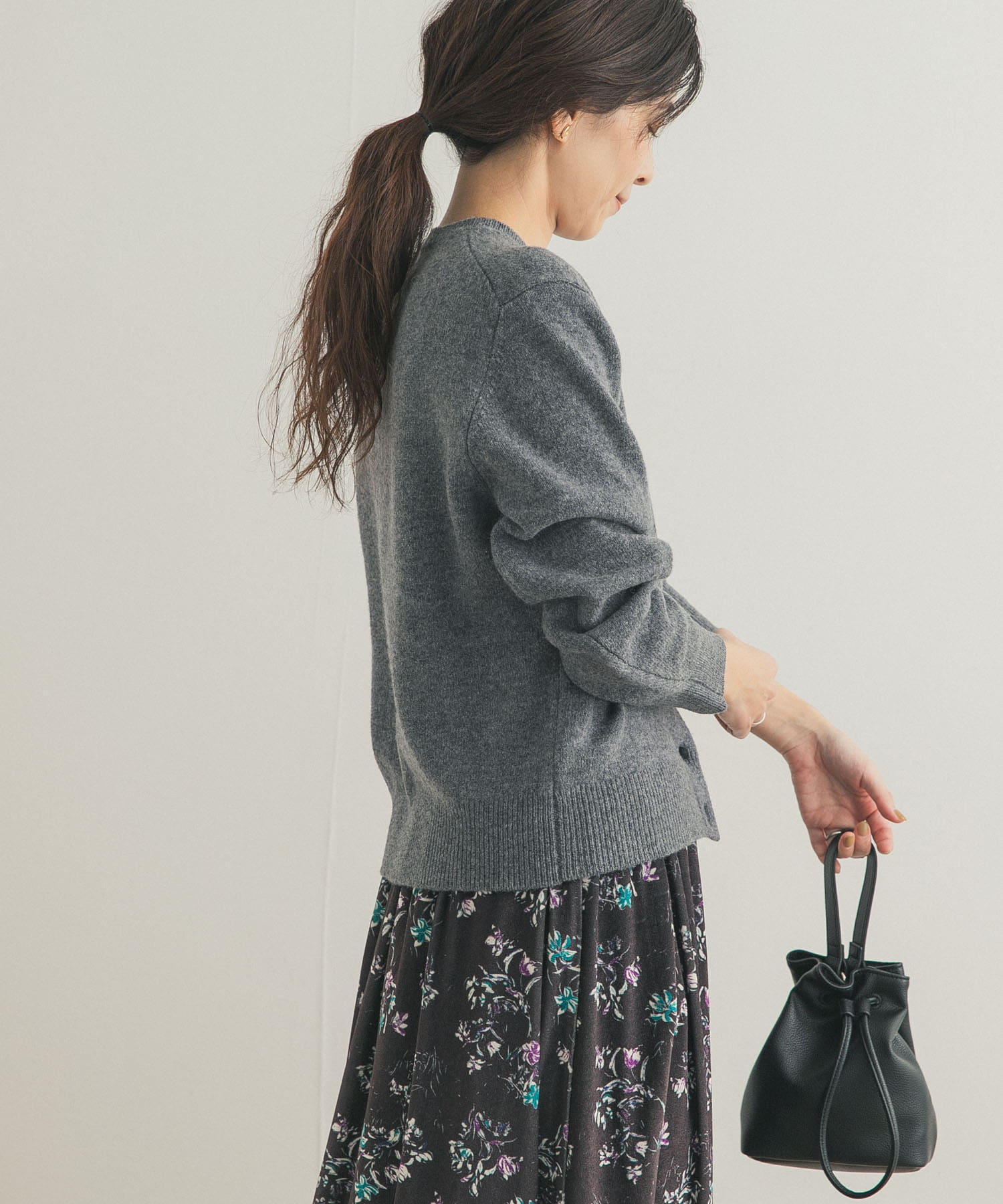 TOP GRAY