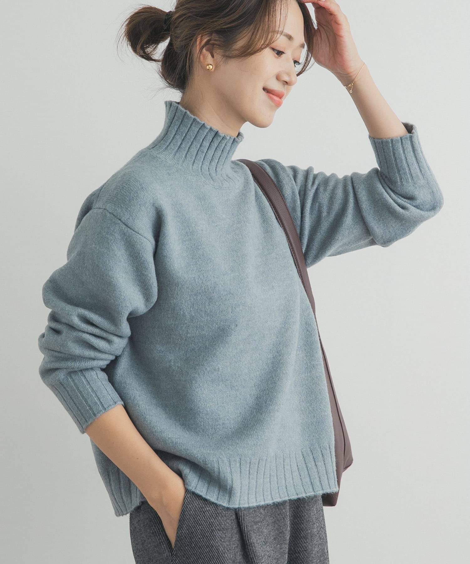 タートルネックニットプルオーバー