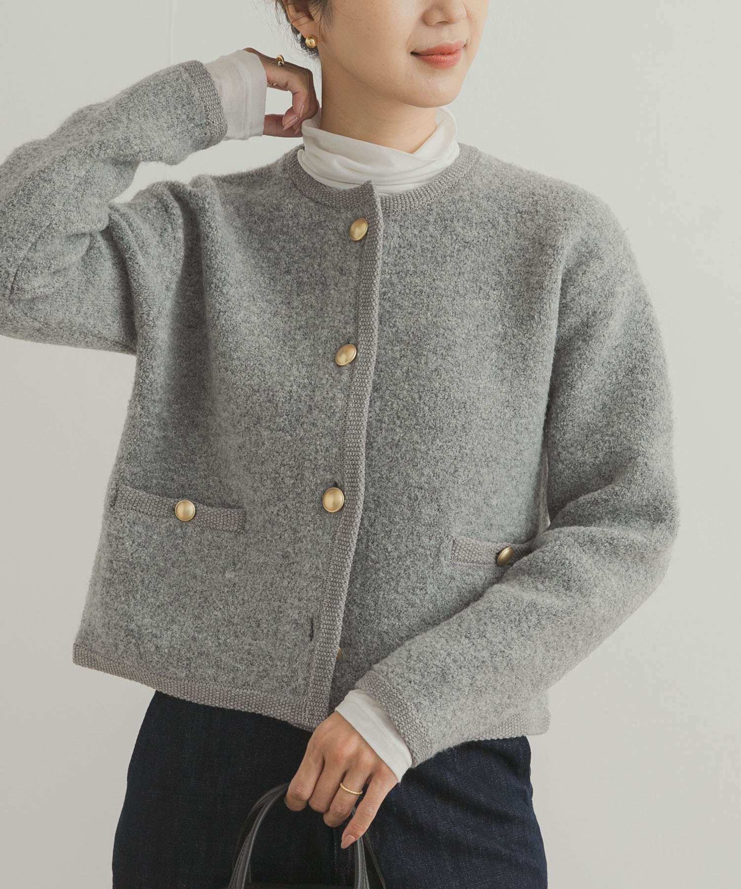 GRAY
