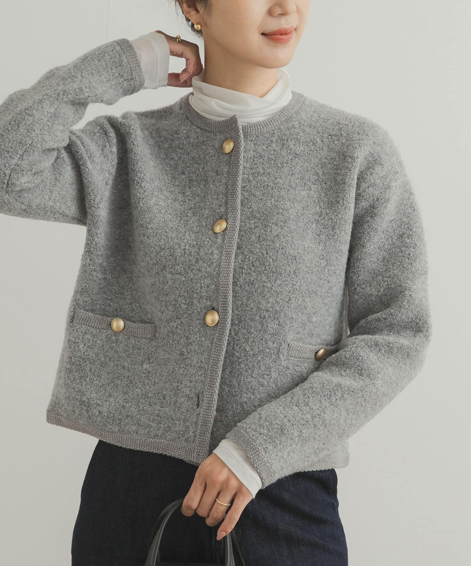 GRAY