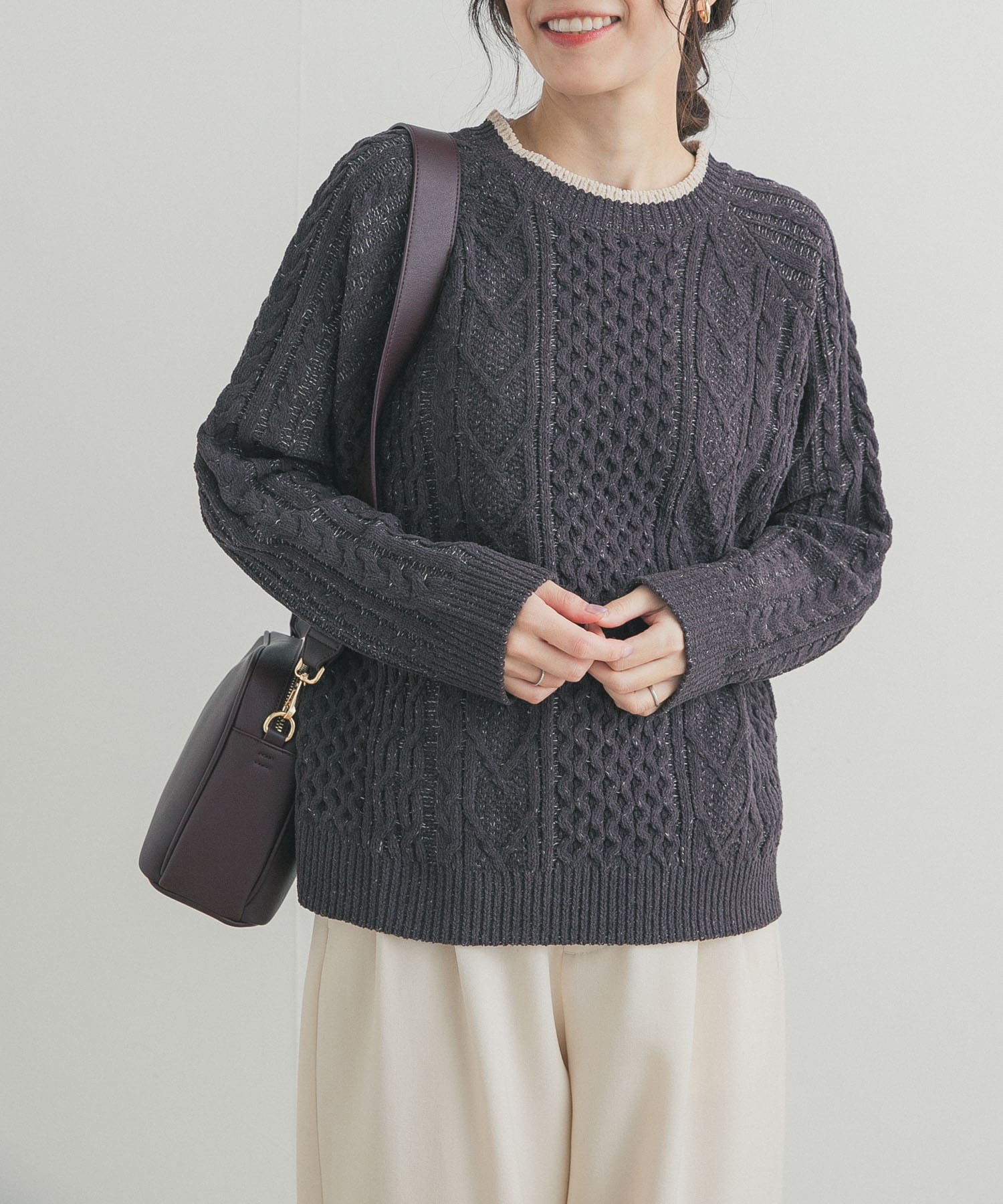 ラグランモールニット