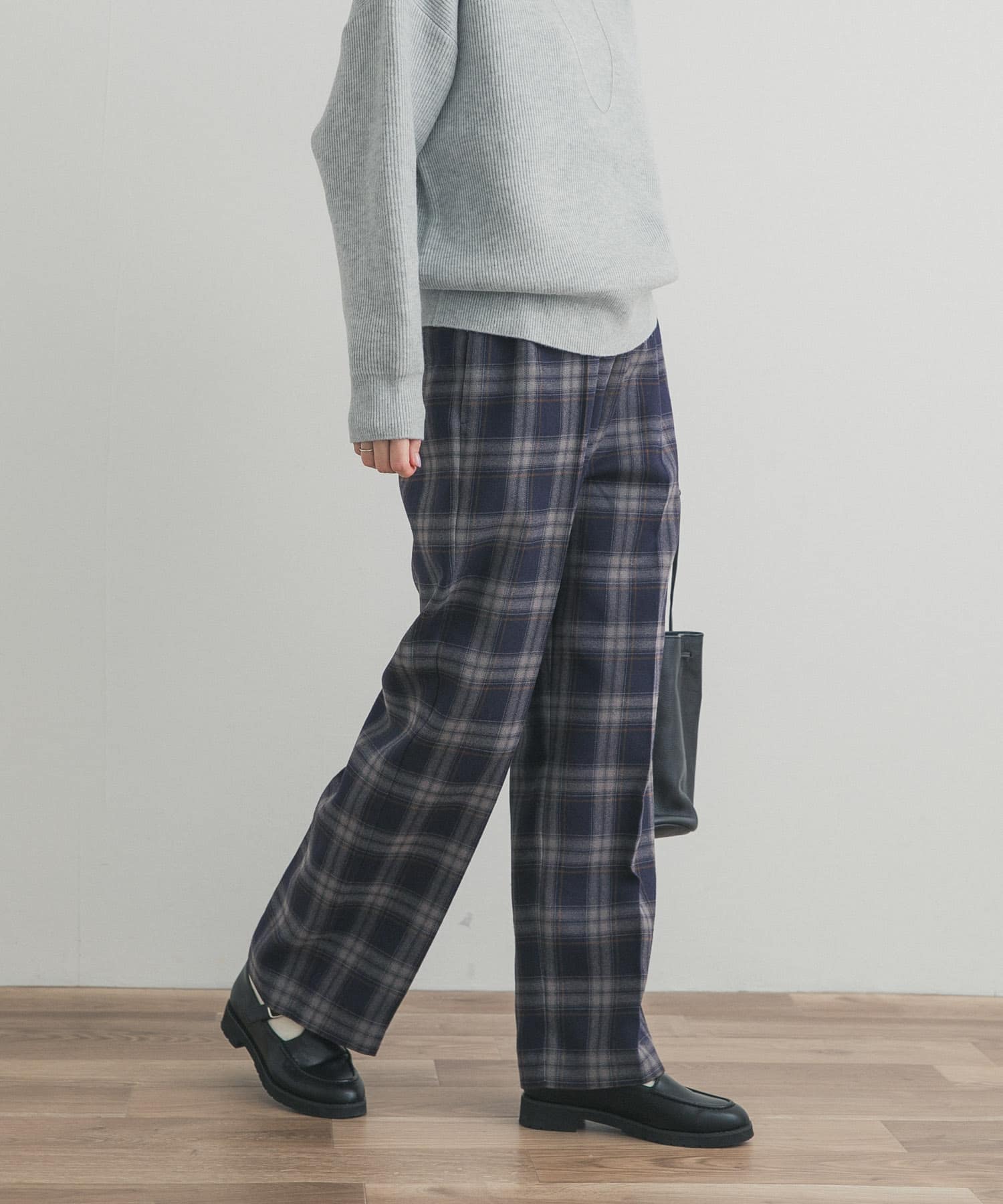 『UR TECH』チェックストレートイージーパンツ