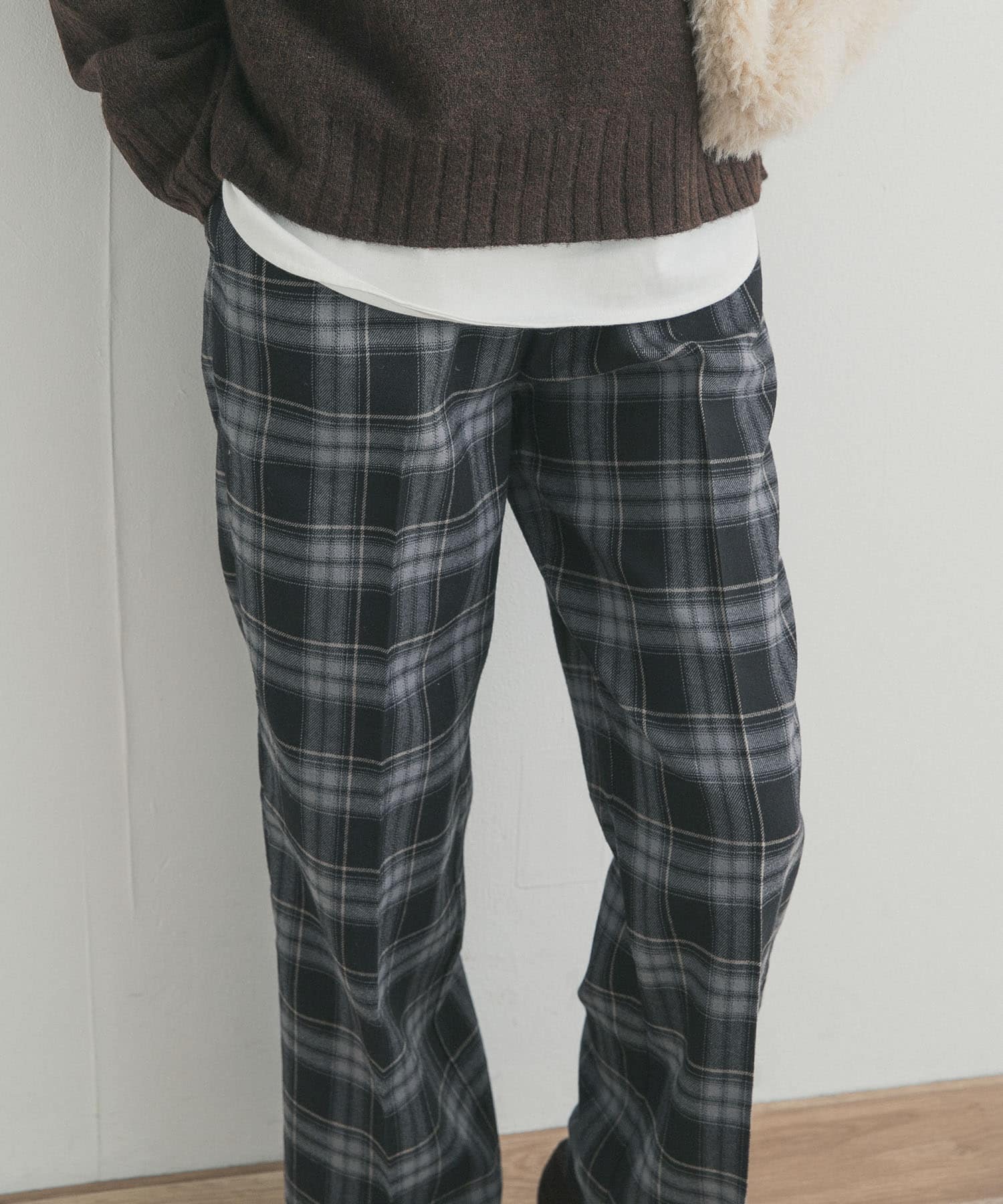 UR TECH』チェックストレートイージーパンツ(S NAVY): ボトム｜URBAN