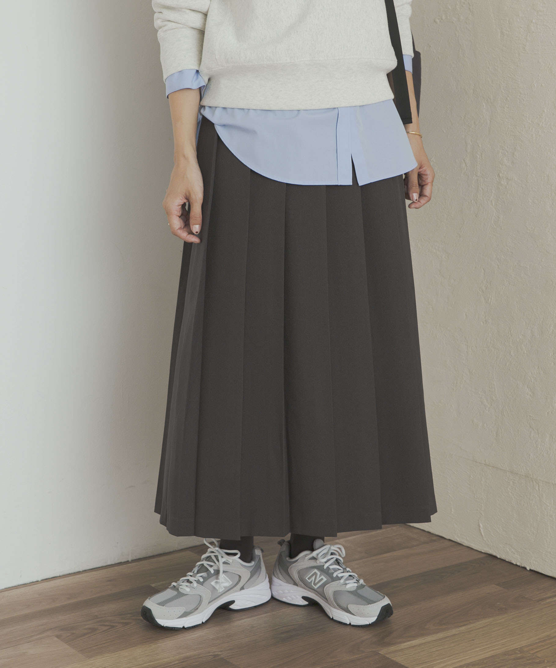 『UR TECH SMOOTHLUXE』片ヒダプリーツスカート