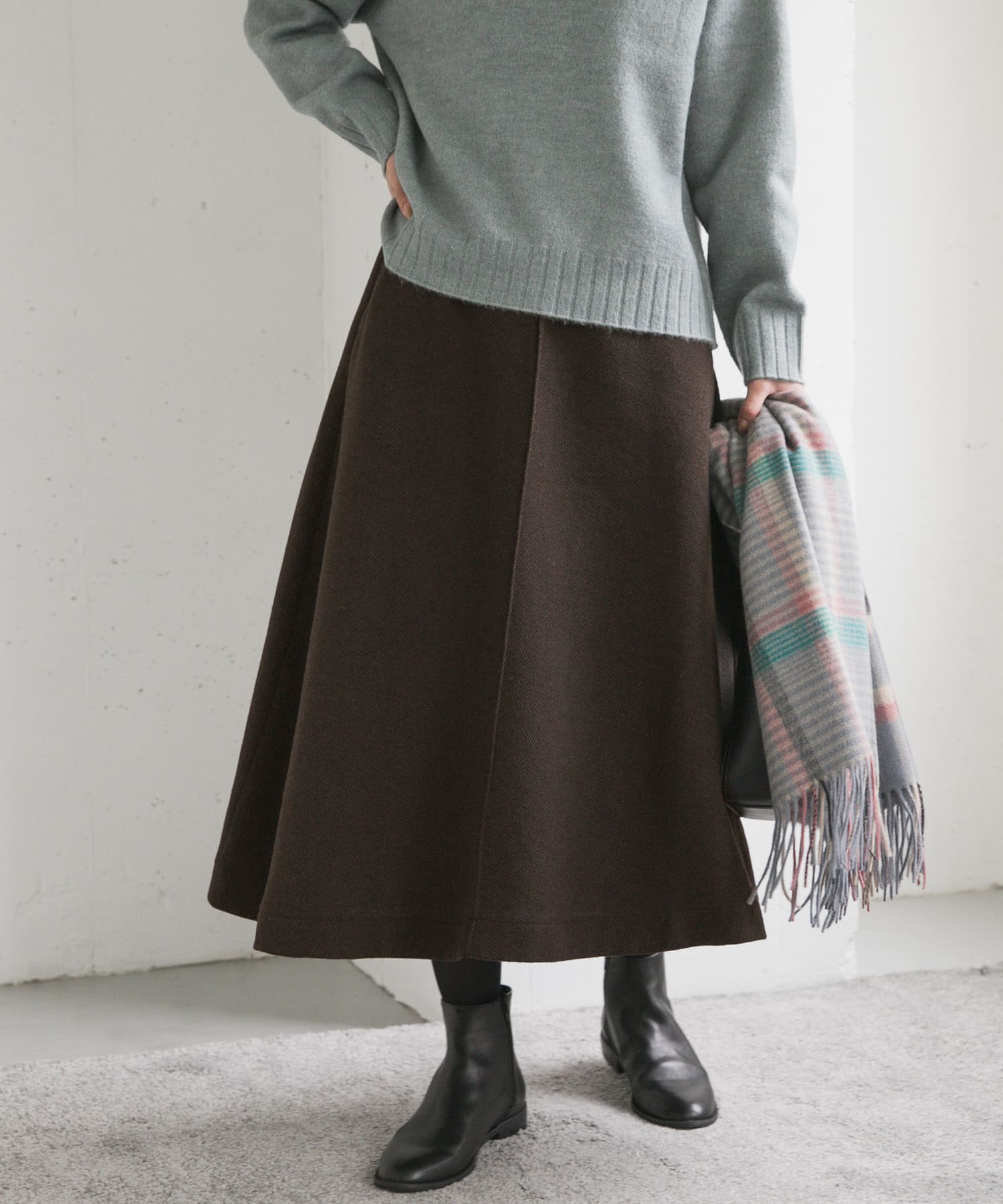 『仁村紗和さん着用』『UR TECH』完声/暖フレアスカート