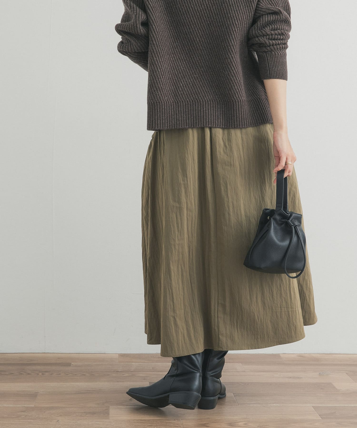 KHAKI