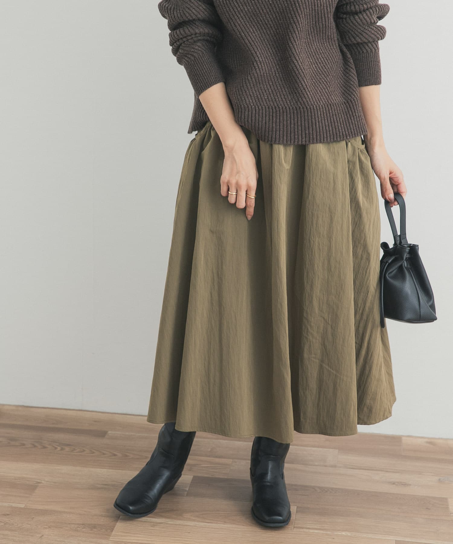 KHAKI