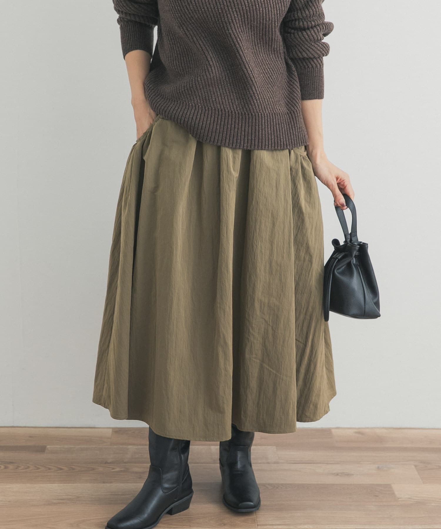 KHAKI